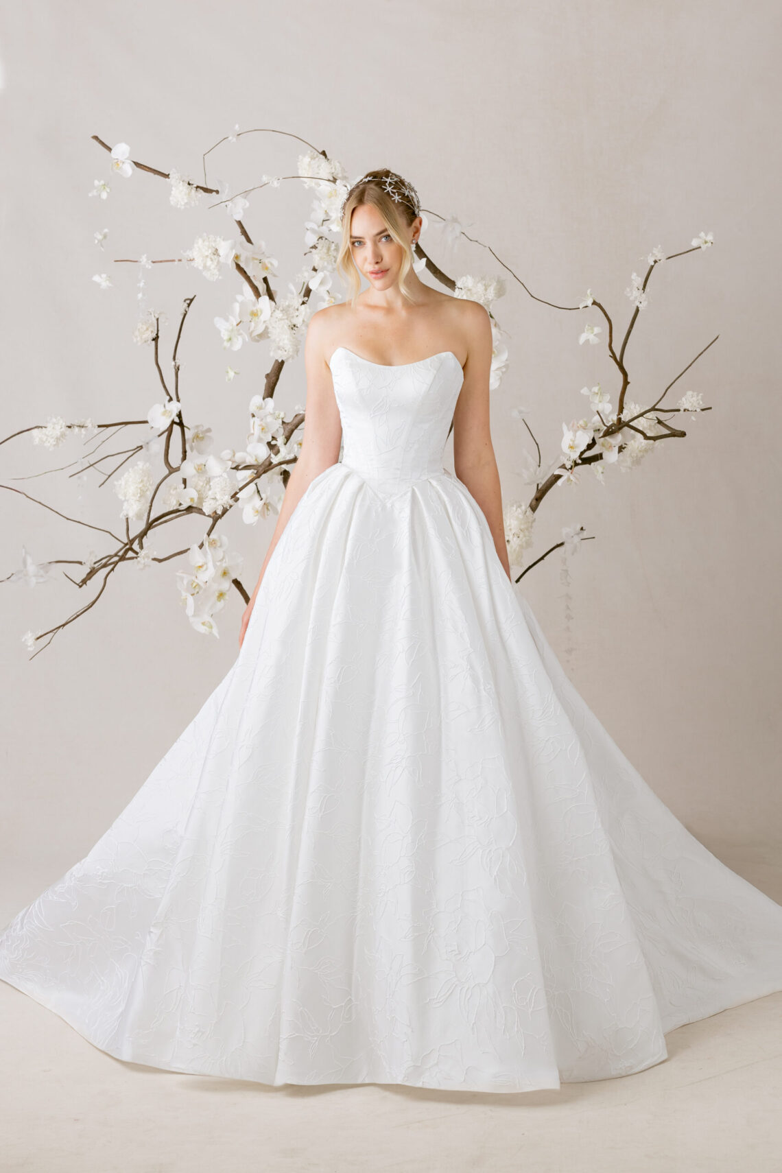 Brautkleid 1010039 von Morilee kaufen bei Weddingworld 1