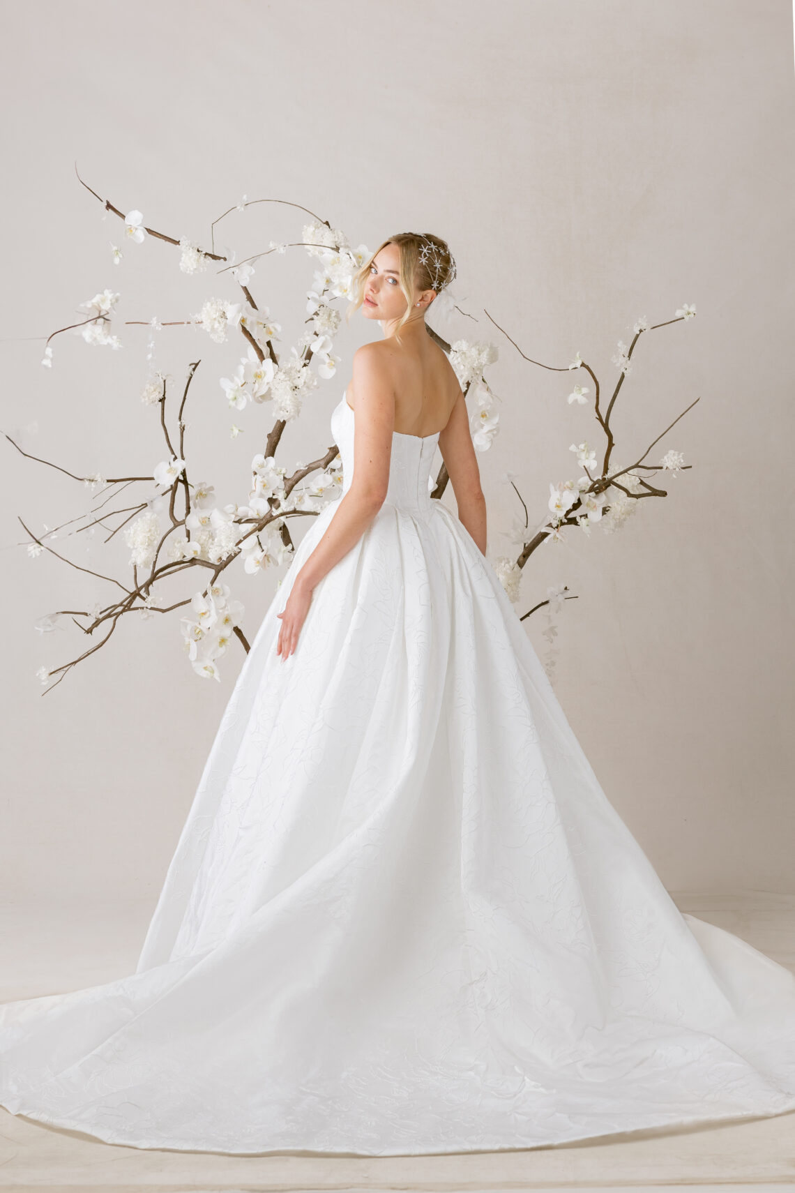 Brautkleid 1010039 von Morilee kaufen bei Weddingworld 3