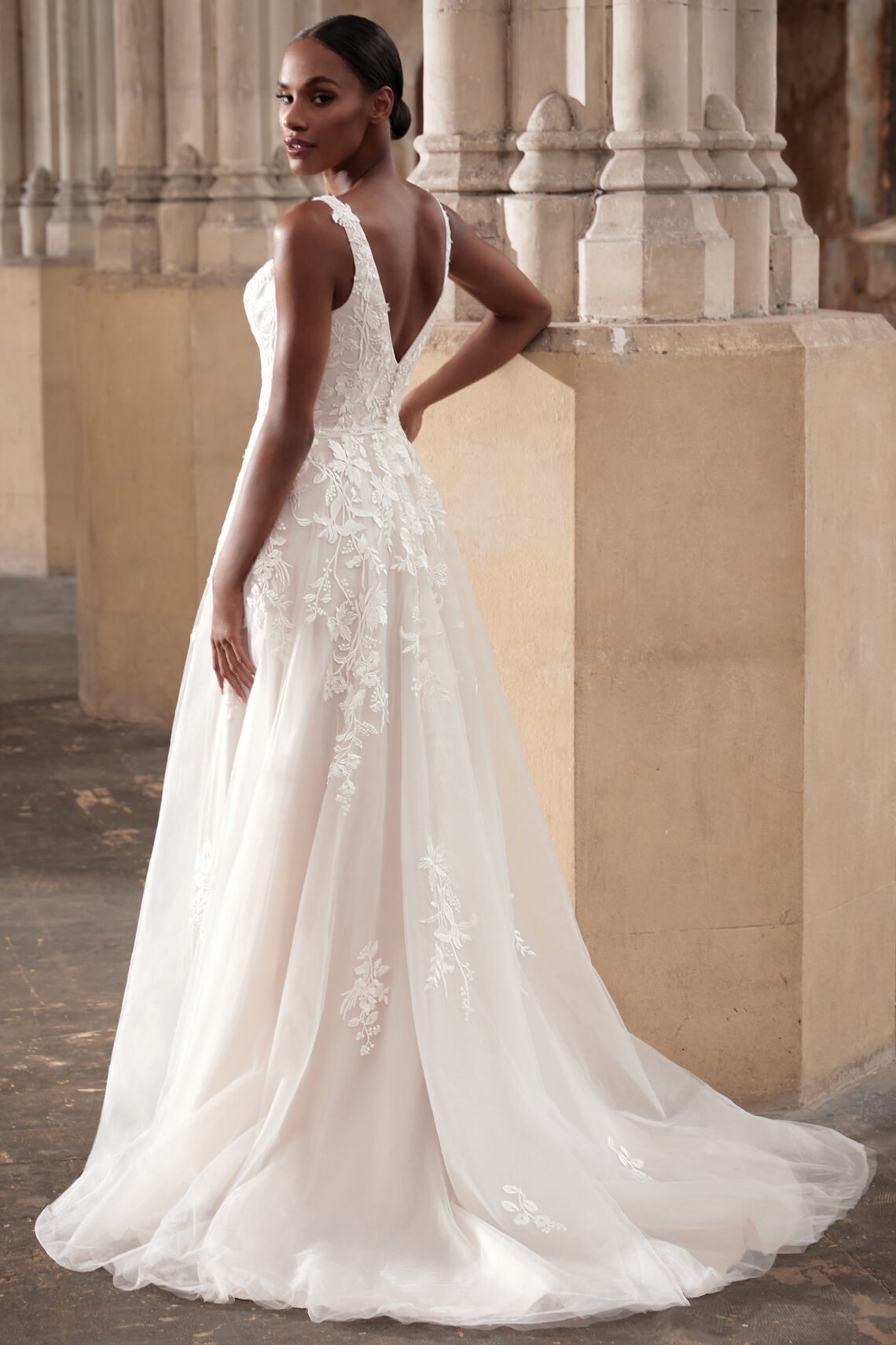 11299_FB_HANNAH_Adore-Justin-Alexander