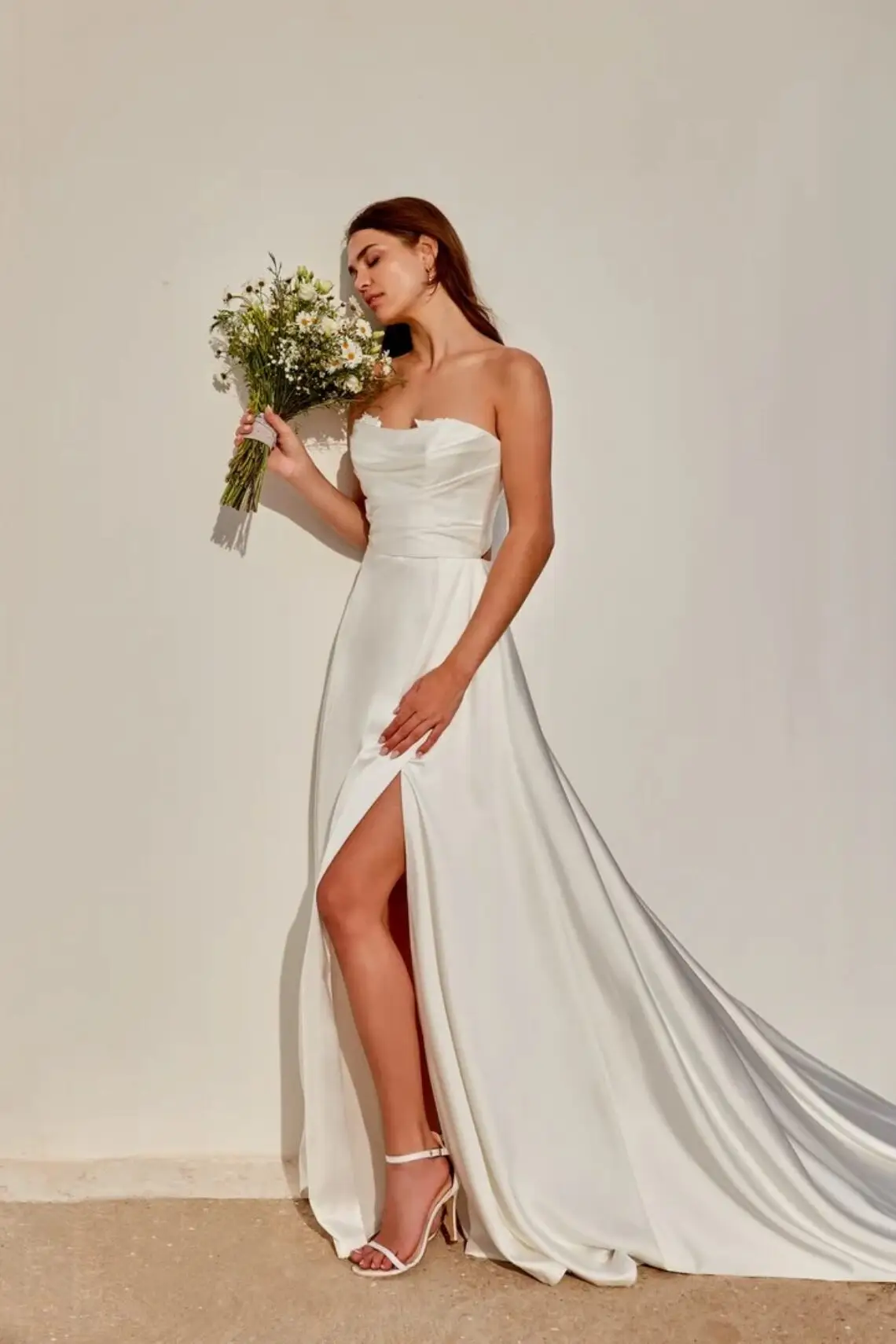 Brautkleid 11369 Marguerite von Adore kaufen bei Weddingworld 4