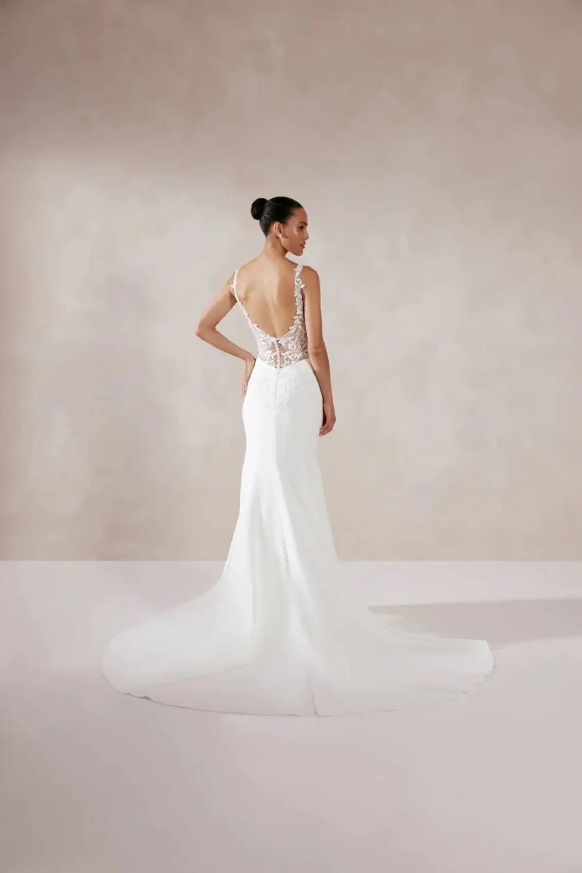 Brautkleid 11379 Lanie von Adore kaufen bei Weddingworld 2