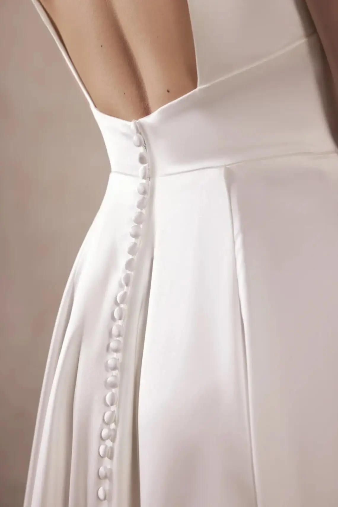 Brautkleid 11384 Phaedra von Adore kaufen bei Weddingworld 2