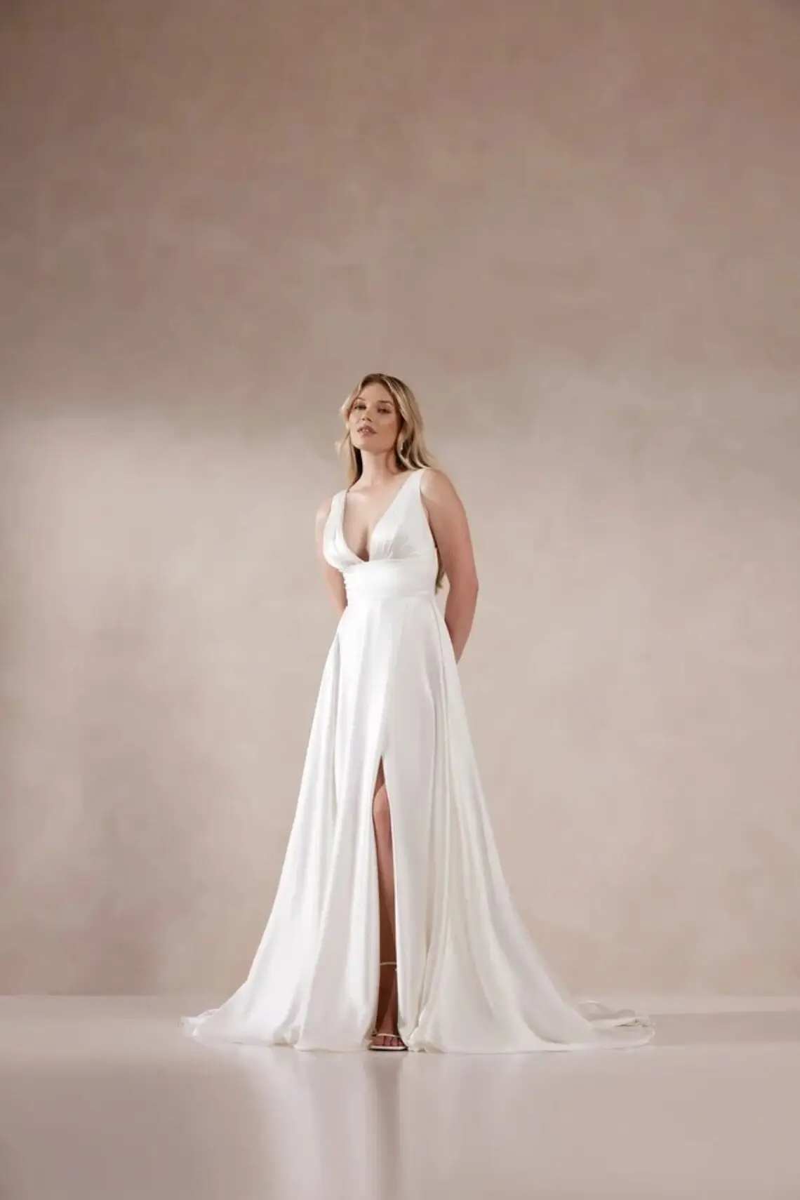 Brautkleid 11384 Phaedra von Adore kaufen bei Weddingworld 5