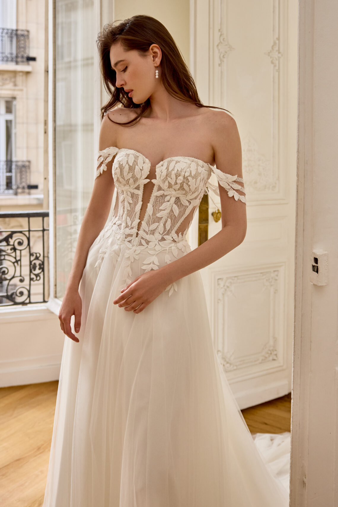 Brautkleid 11434 von Adore kaufen bei Weddingworld 3