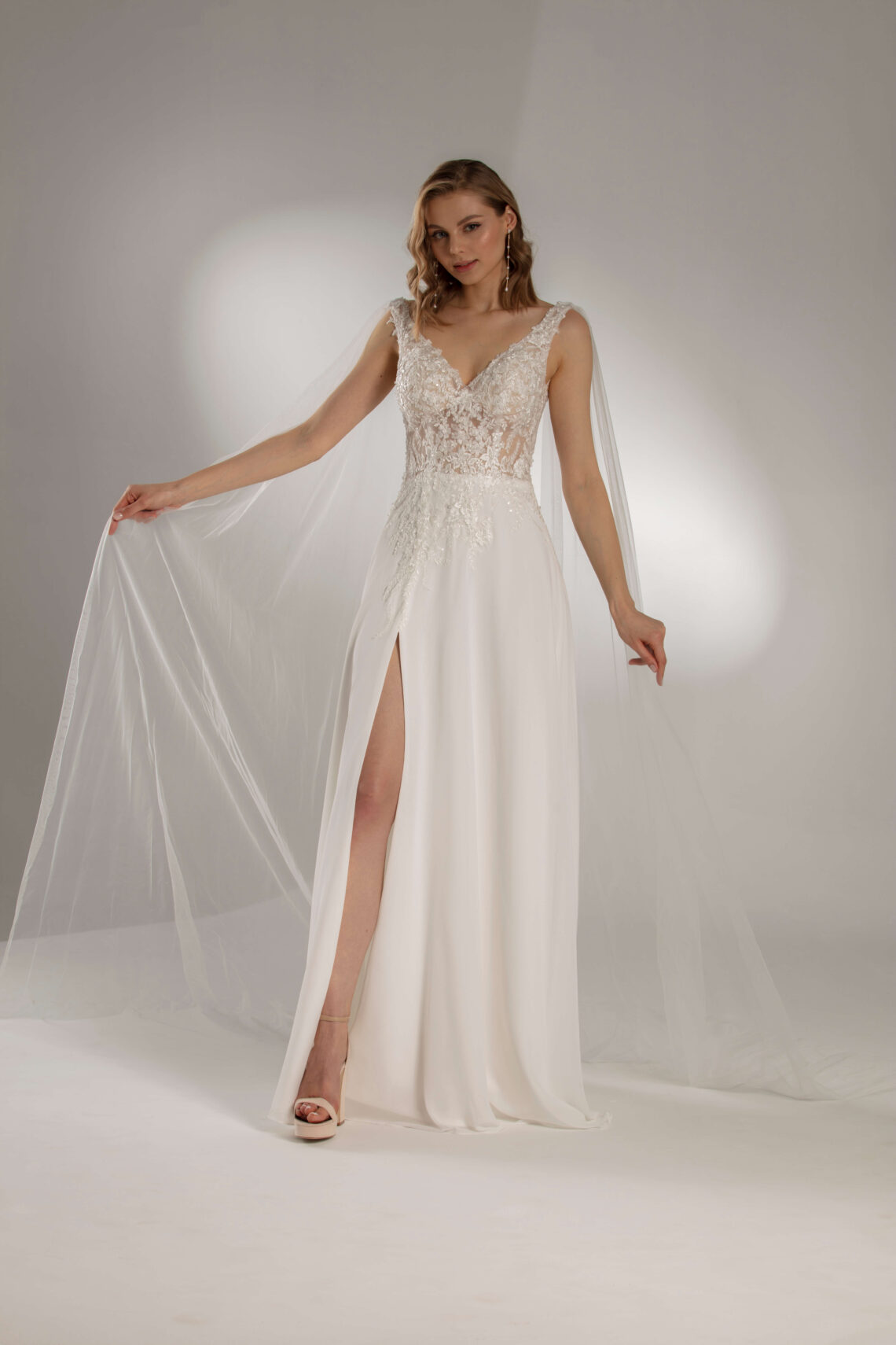 142-Nelise_01-1688717456