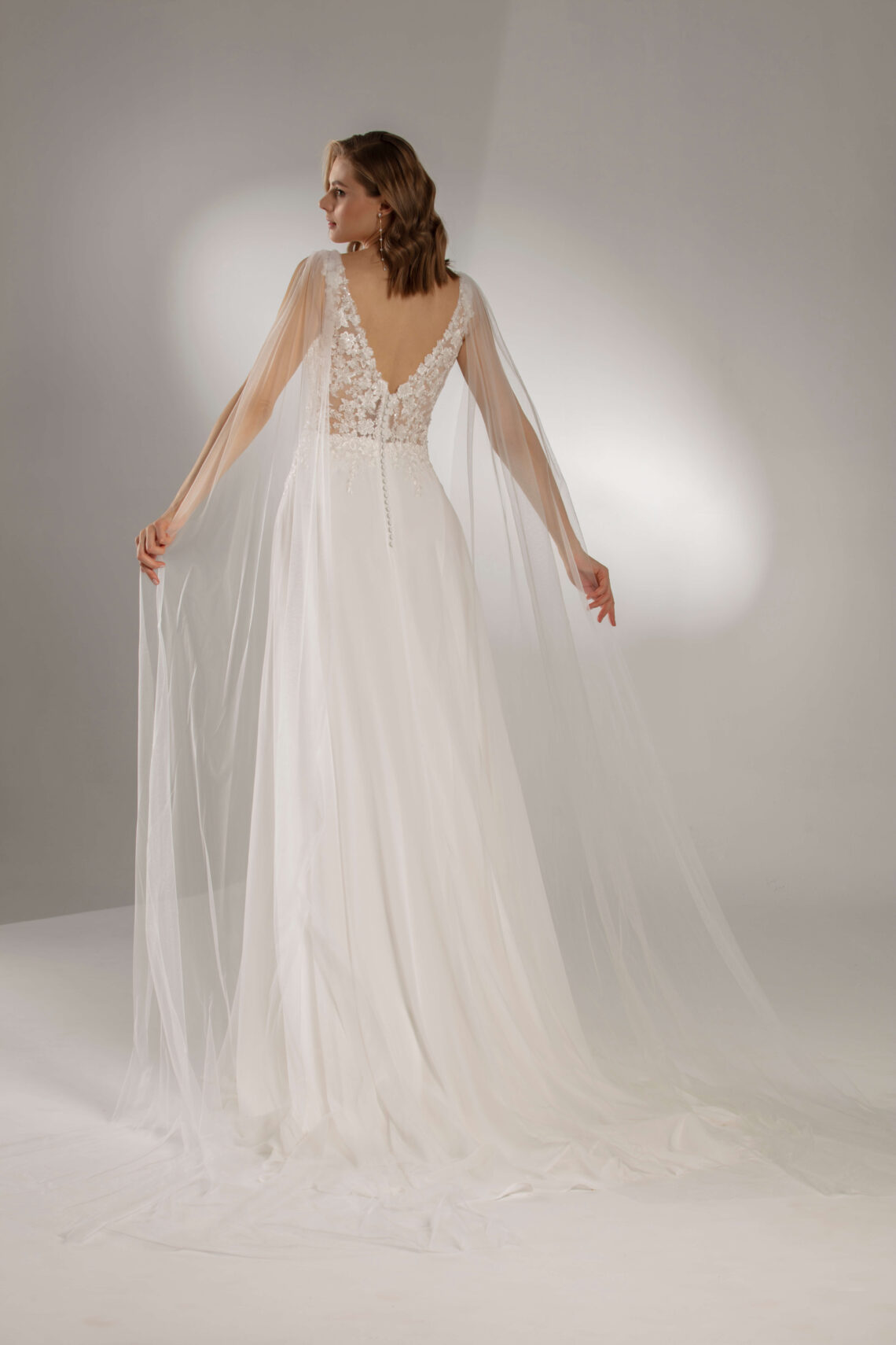 142-Nelise_03-1688717467