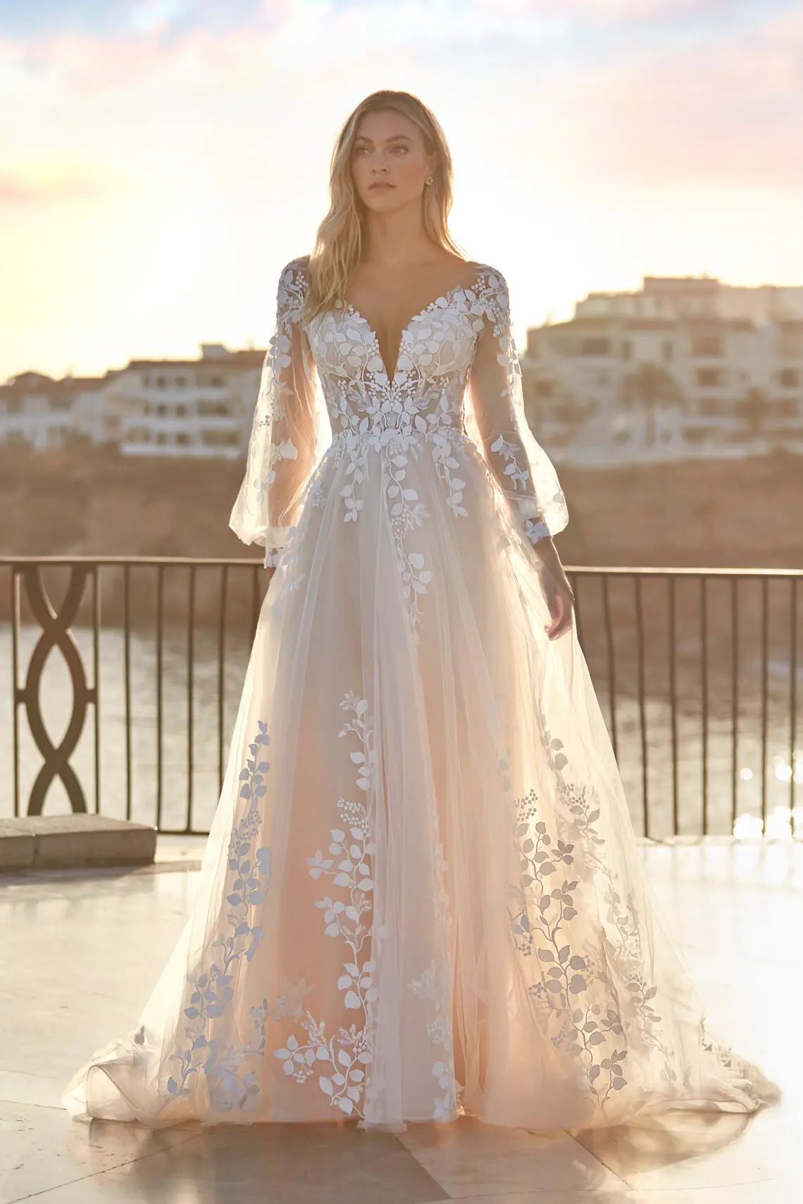 Brautkleid 15019 von Amelie kaufen im Weddingworld 1