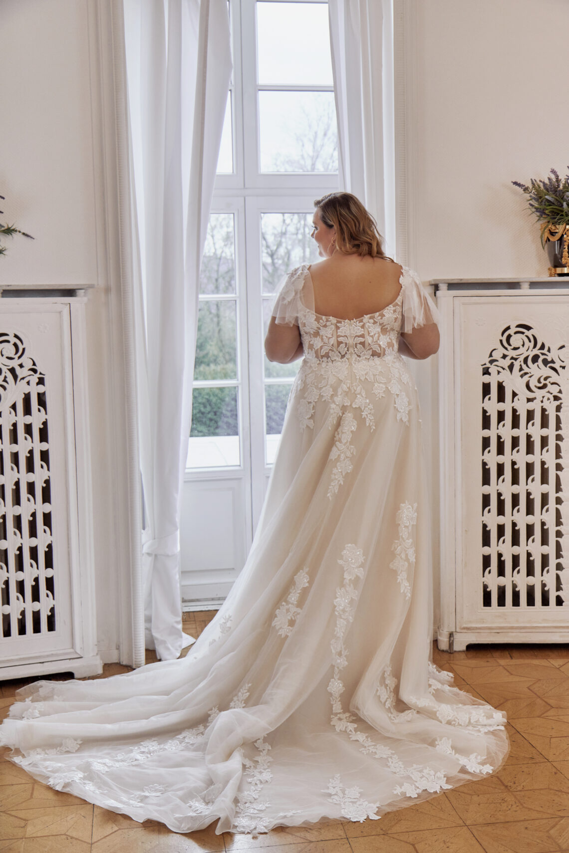 Brautkleid Tasia von Lia Bella kaufen bei Weddingworld 3