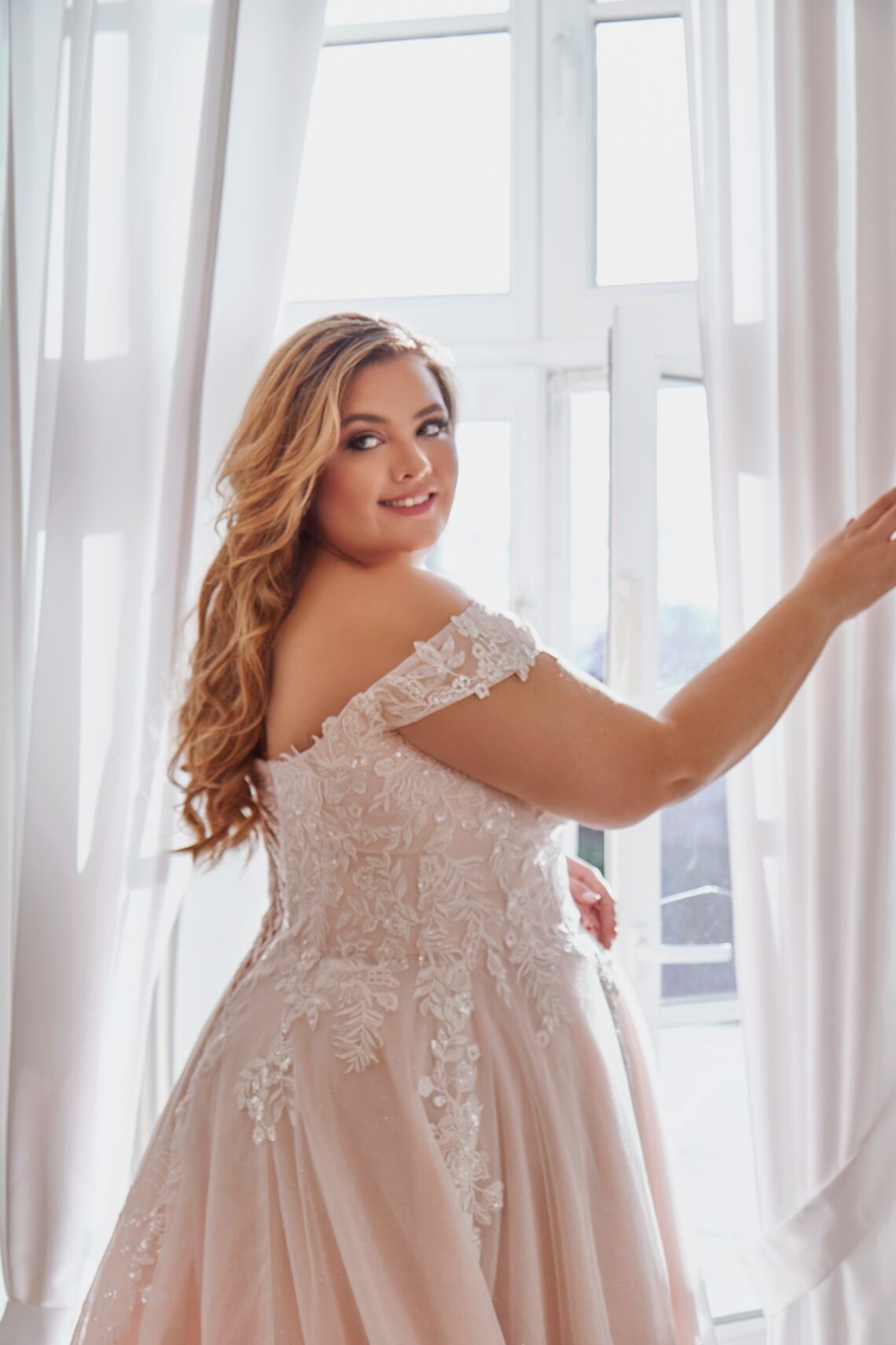 Brautkleid Tasmine von Lia Bella kaufen bei Weddingworld 1