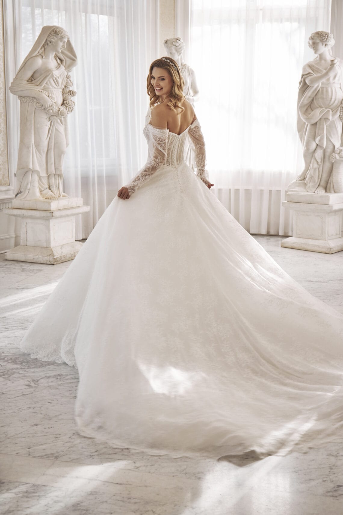 Brautkleid Tia von Lia Bella kaufen bei Weddingworld 4