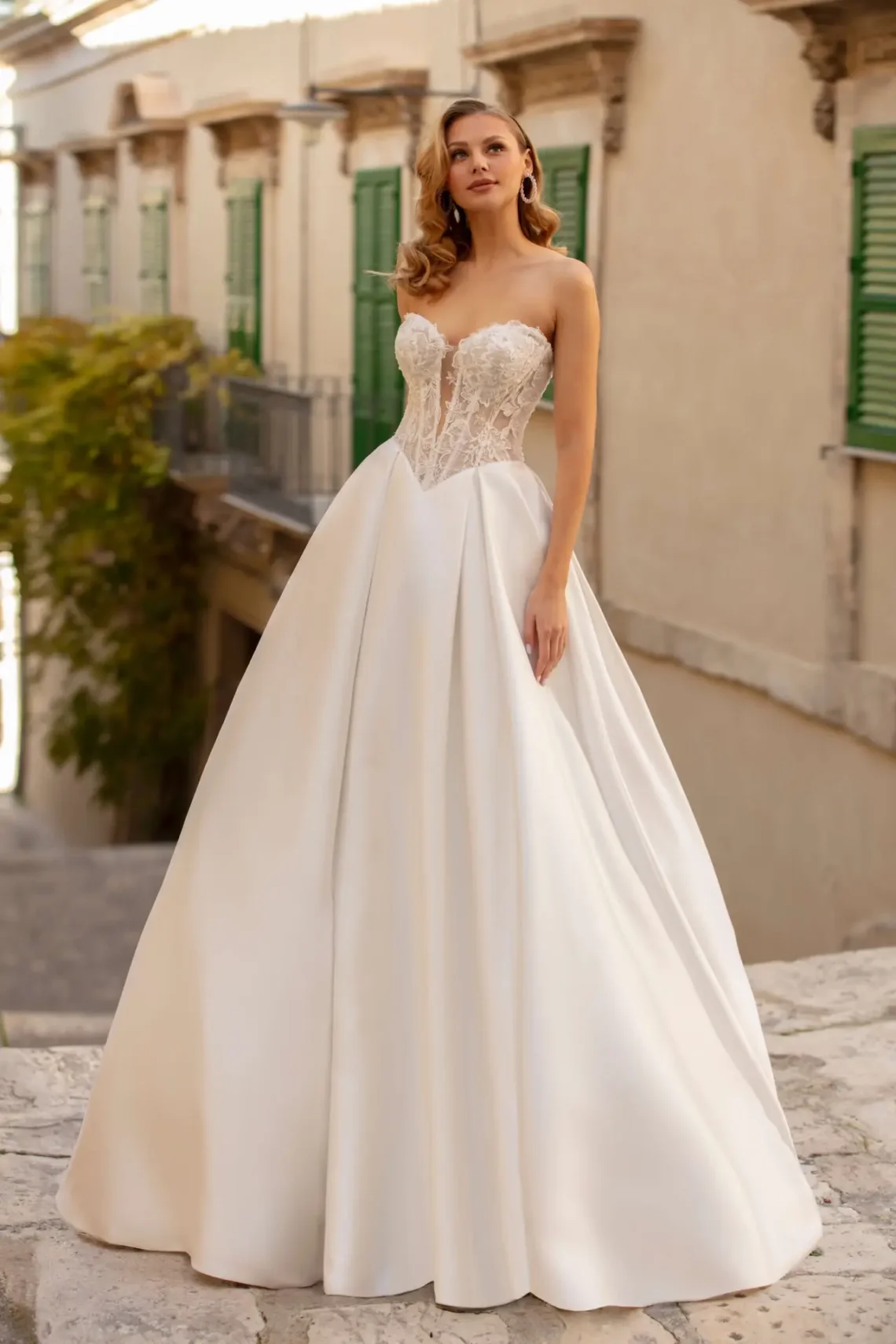 Brautkleid Anubis von Jarice kaufen bei Weddingworld 1