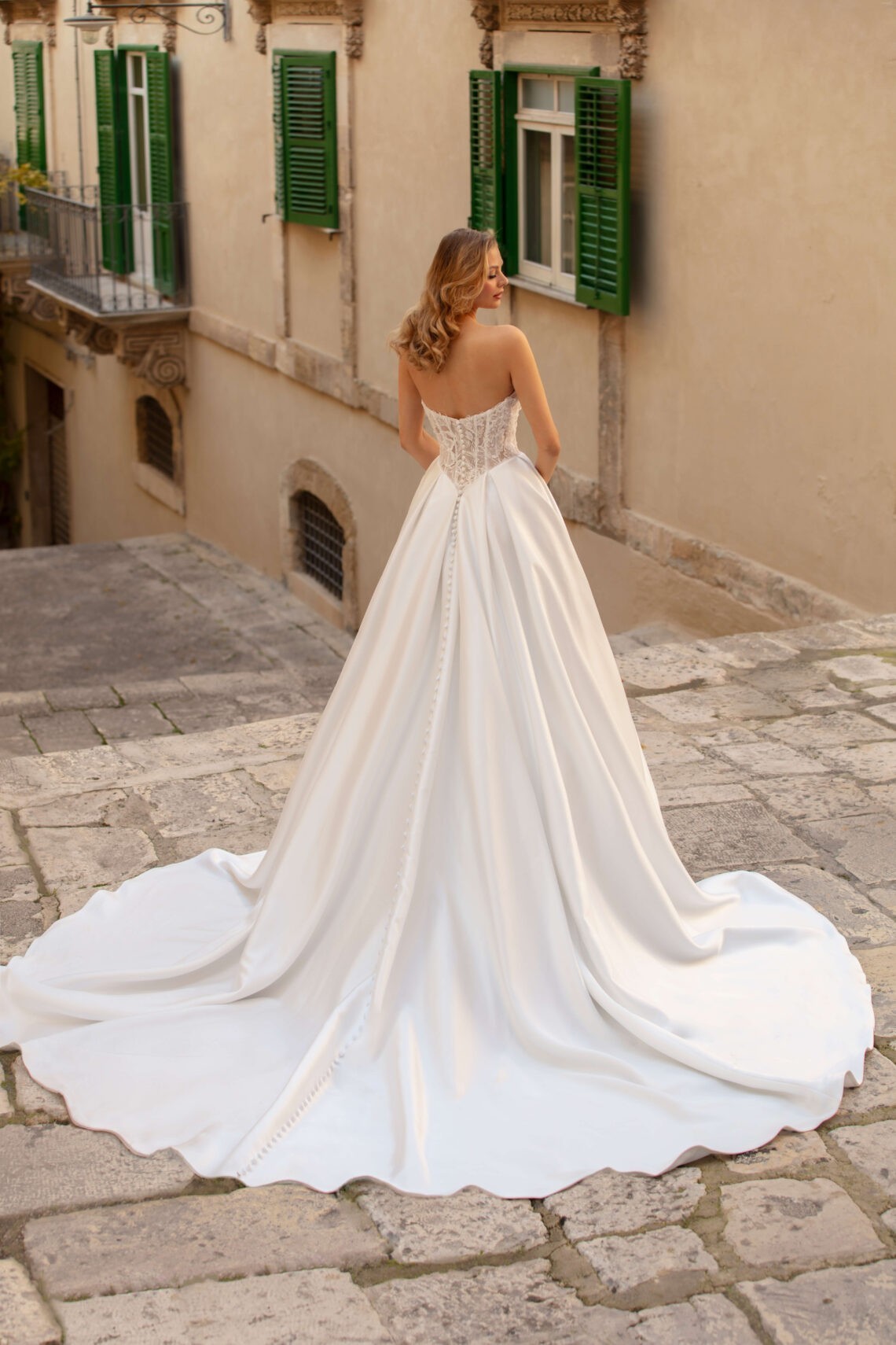 Brautkleid Anubis von Jarice kaufen bei Weddingworld 2