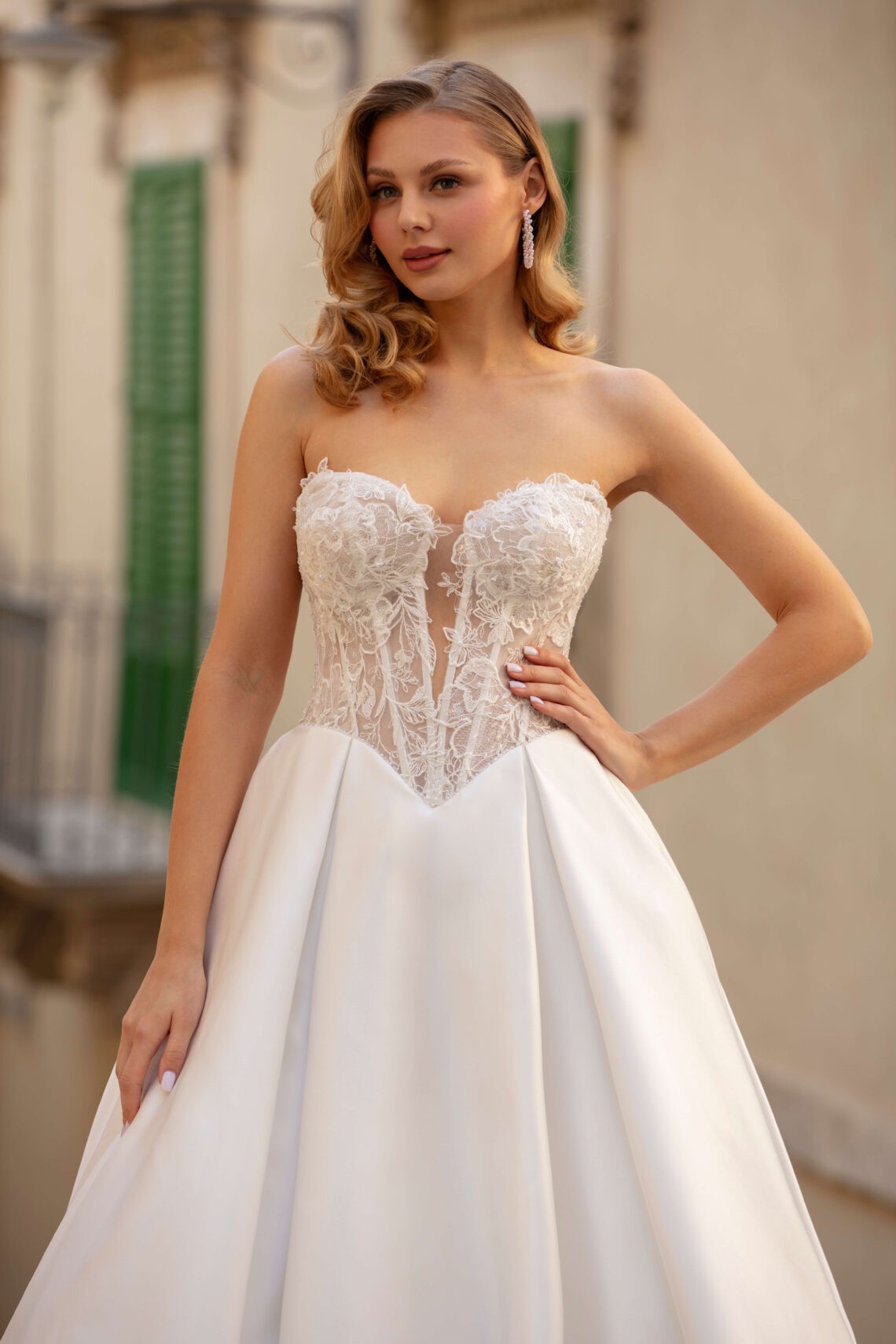 Brautkleid Anubis von Jarice kaufen bei Weddingworld 3