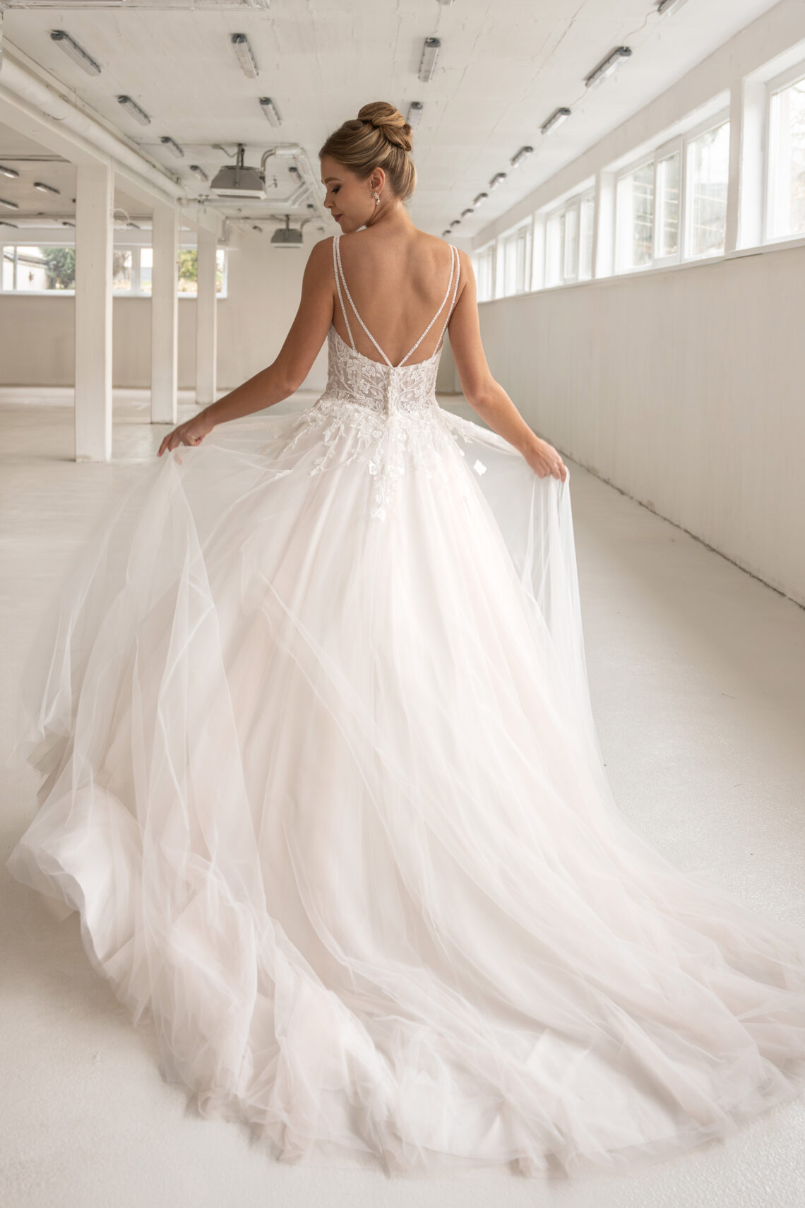 Brautkleid 2519 von Diane Legrand kaufen im Weddingworld 2