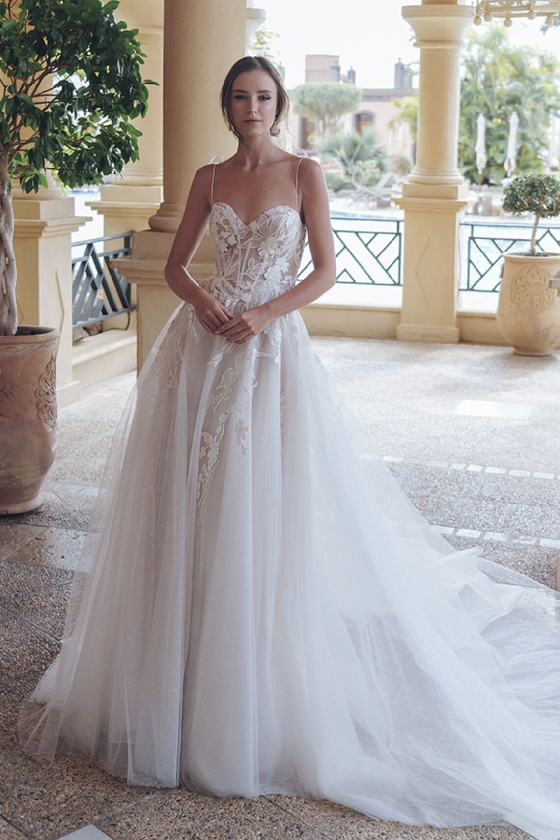 Brautkleid Solistice von Blue by Enzoani kaufen im Weddingworld 5