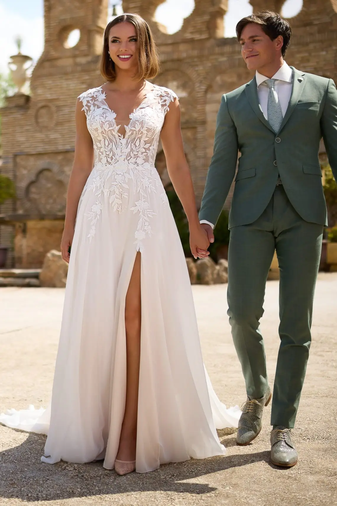 Brautkleid 26115 von Tres Chic kaufen bei Weddingworld 1