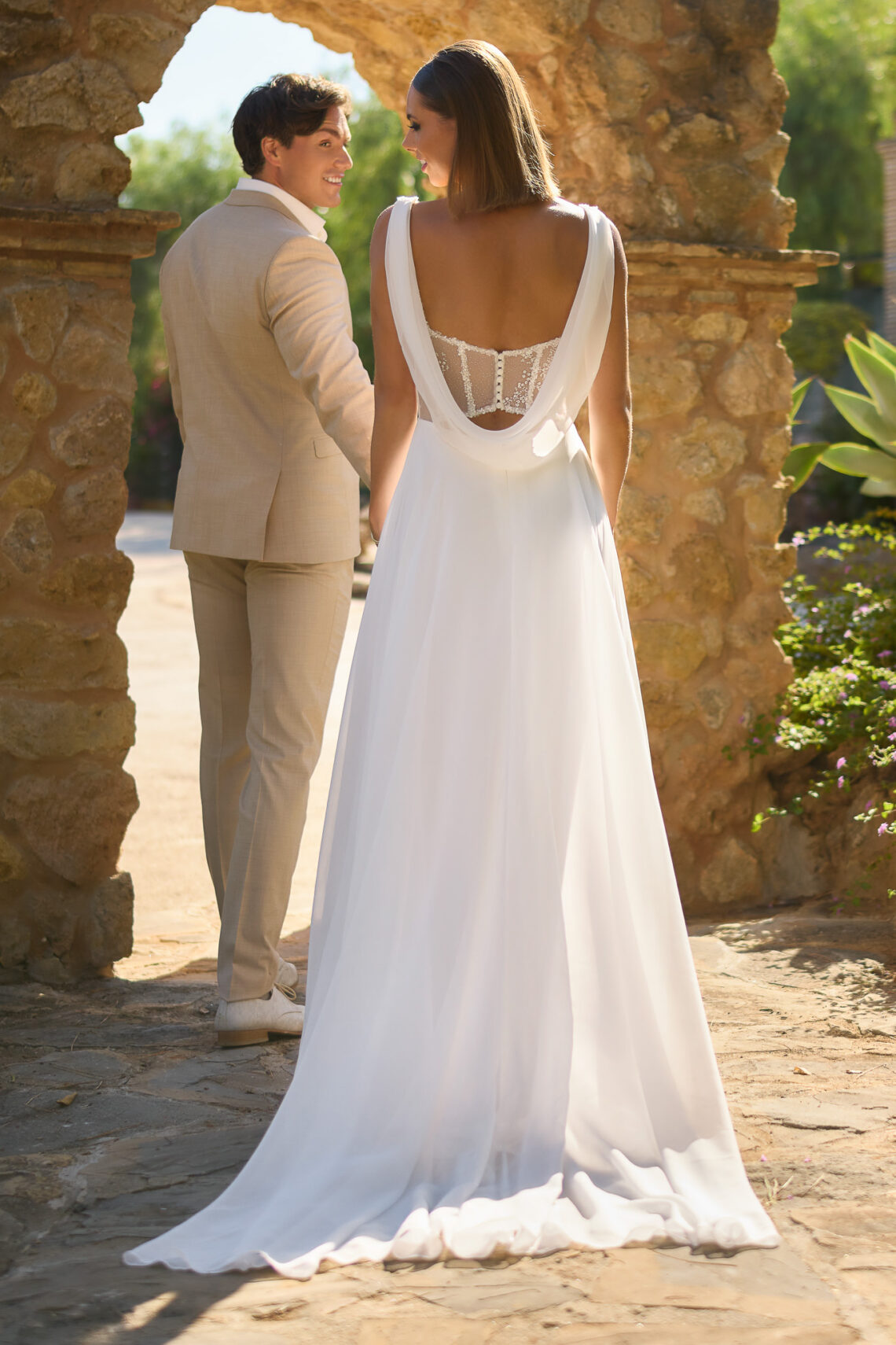 Brautkleid 26120 von Tres Chic kaufen bei Weddingworld 2