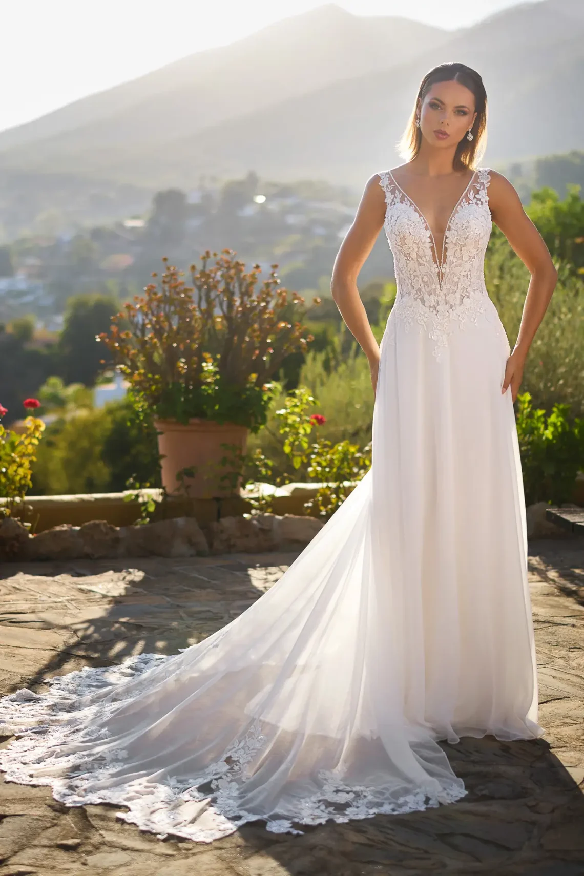 Brautkleid 26202 von Tres Chic kaufen bei Weddingworld 1