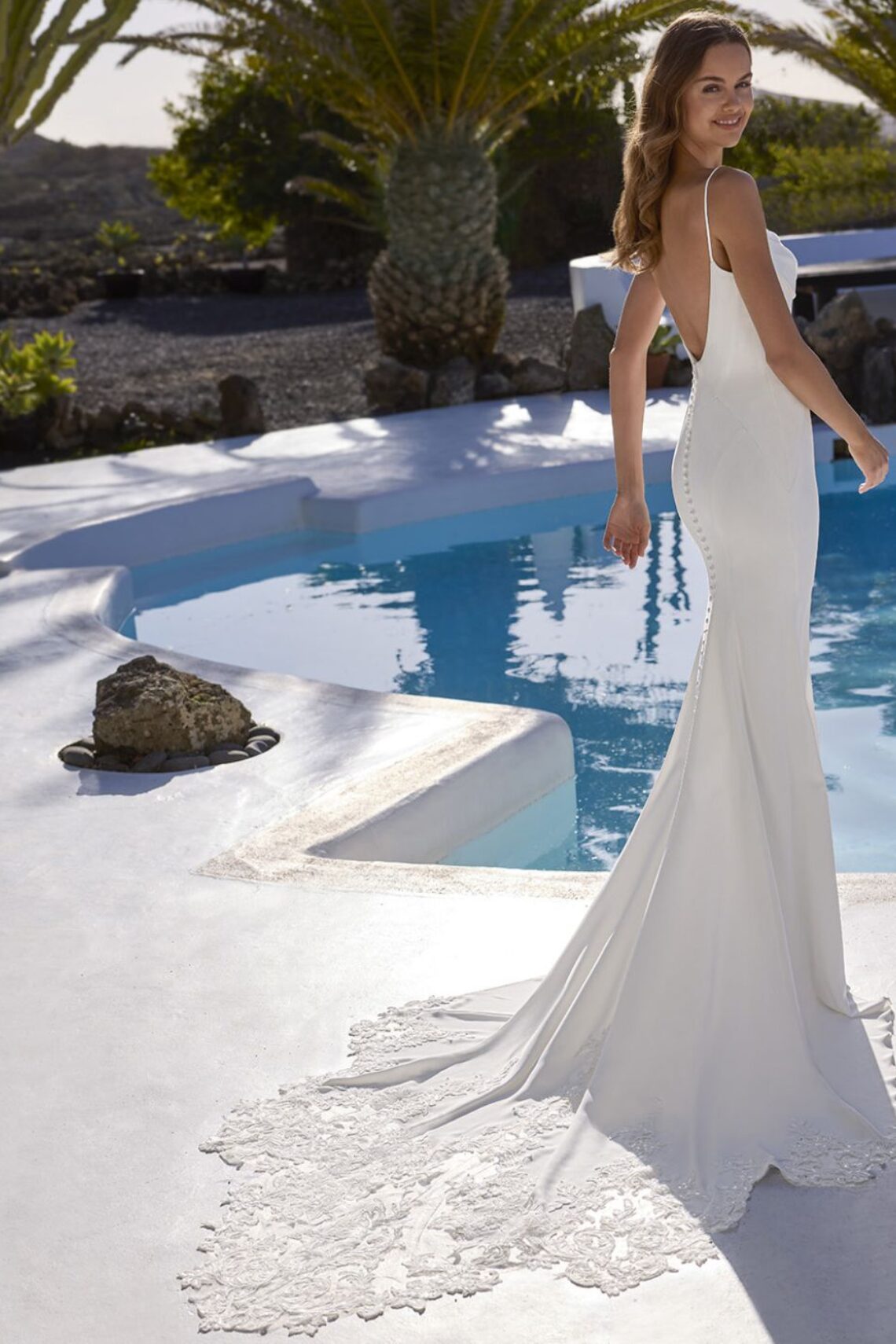 Brautkleid Erina von Love by Enzoani kaufen im Weddingworld 1