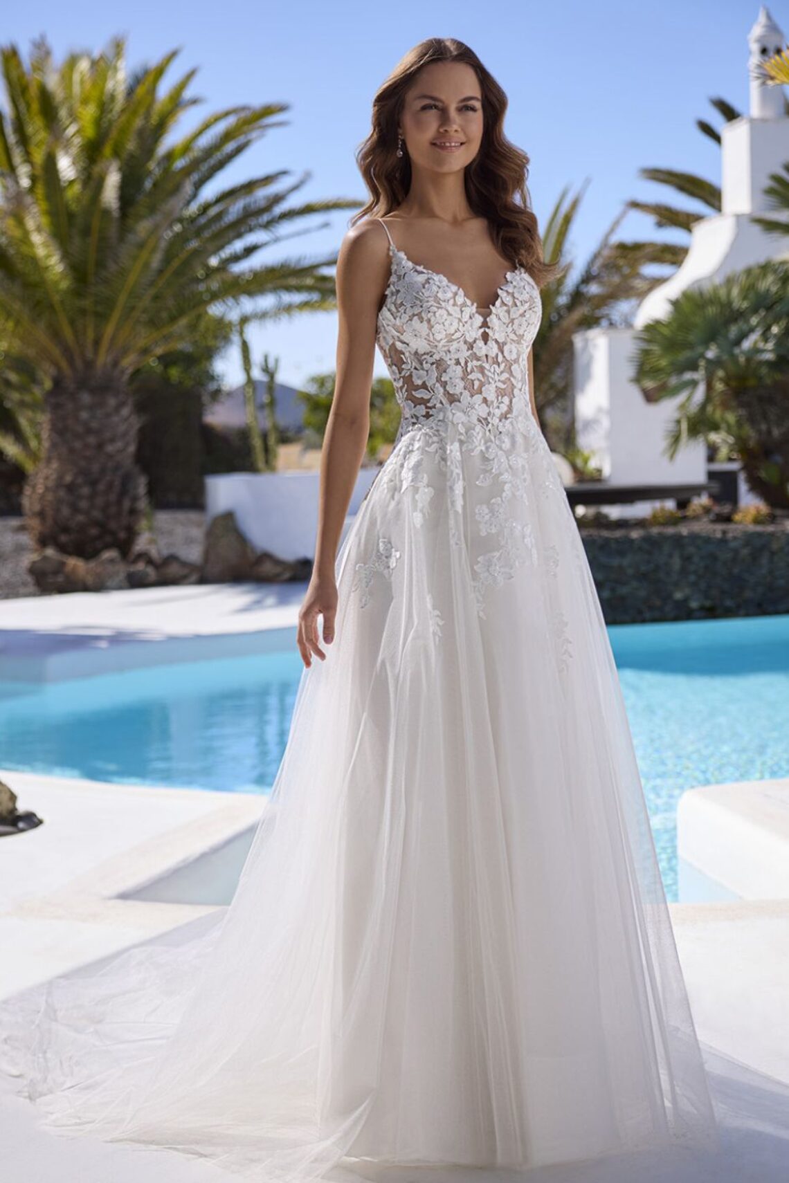 Braut6kleid Eternity von Love by Enzoani kaufen im Weddingworld 5