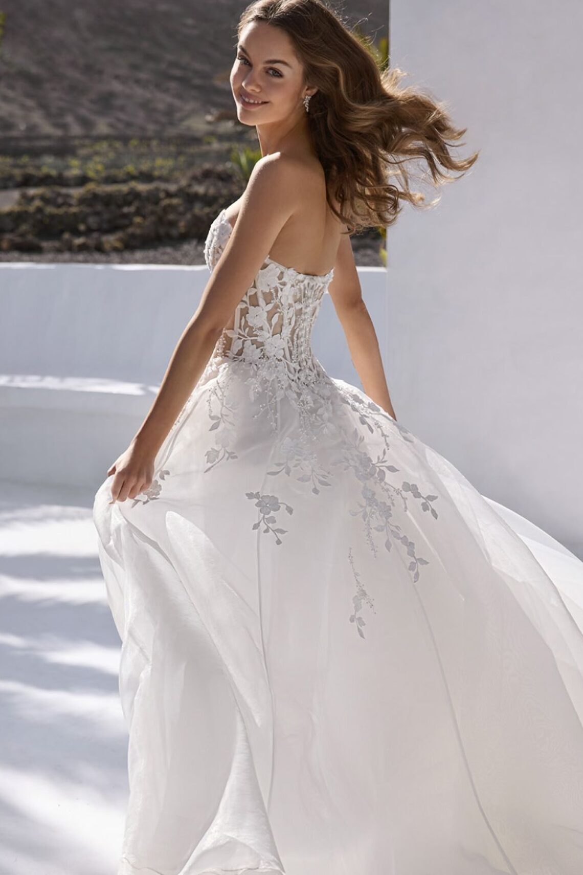 Brautkleid Everly von Love by Enzoani kaufen im Weddingworld 3