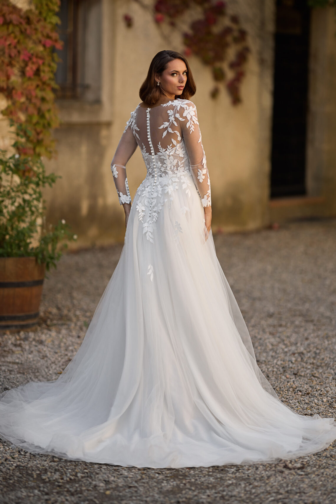 Brautkleid 27118 von tres Chic kaufen bei Weddingworld 2