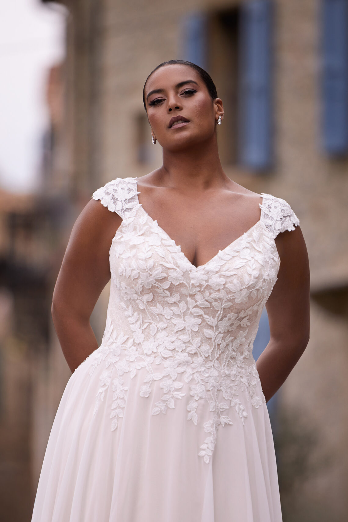 Brautkleid 27313 von Tres Chic kaufen bei Weddingworld 1