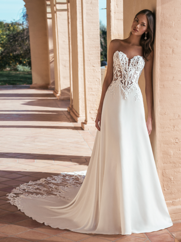 Brautkleider Blue by Enzoani Ursina