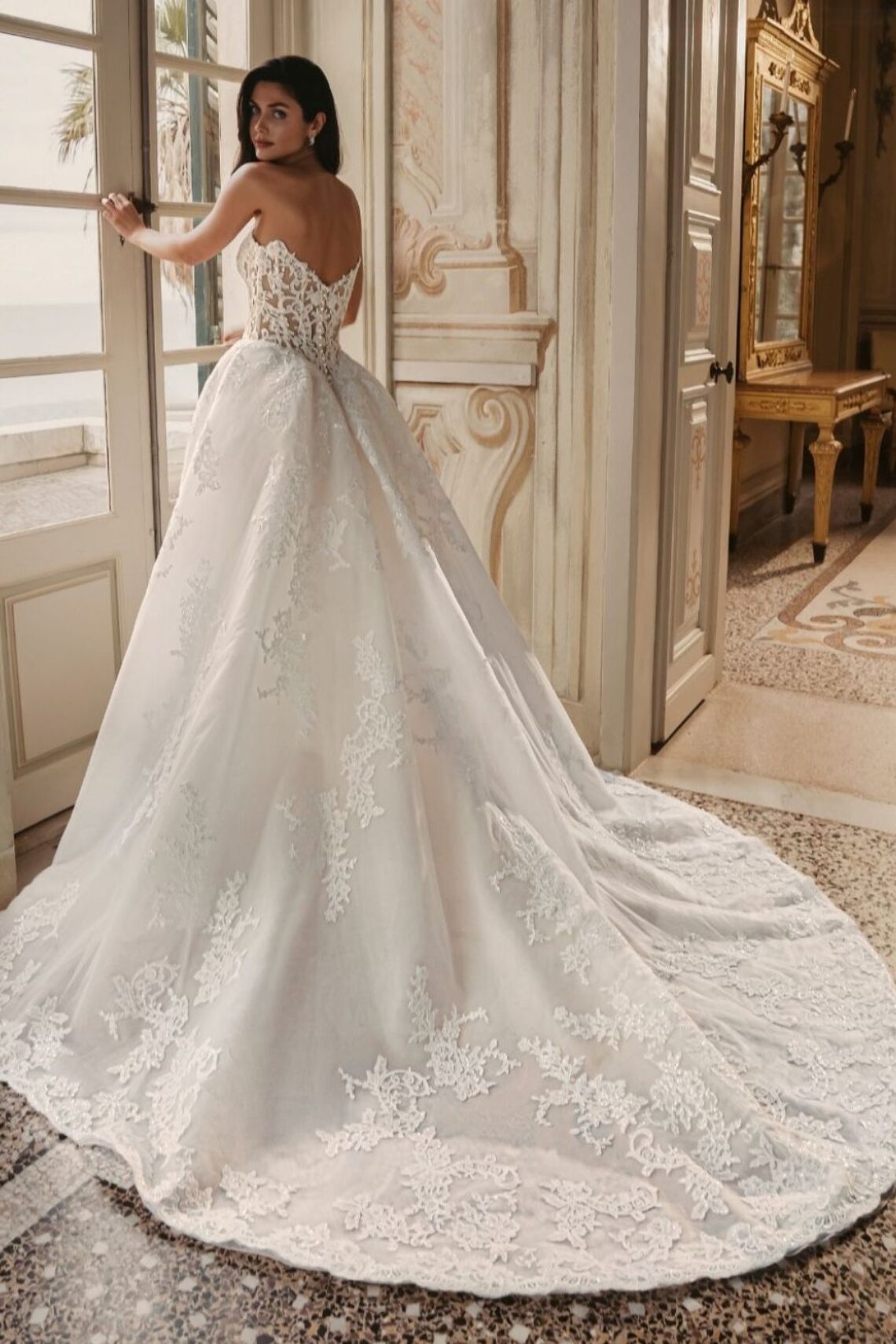Brautkleid Wendy von Enzoani kaufen bei Weddingworld 5