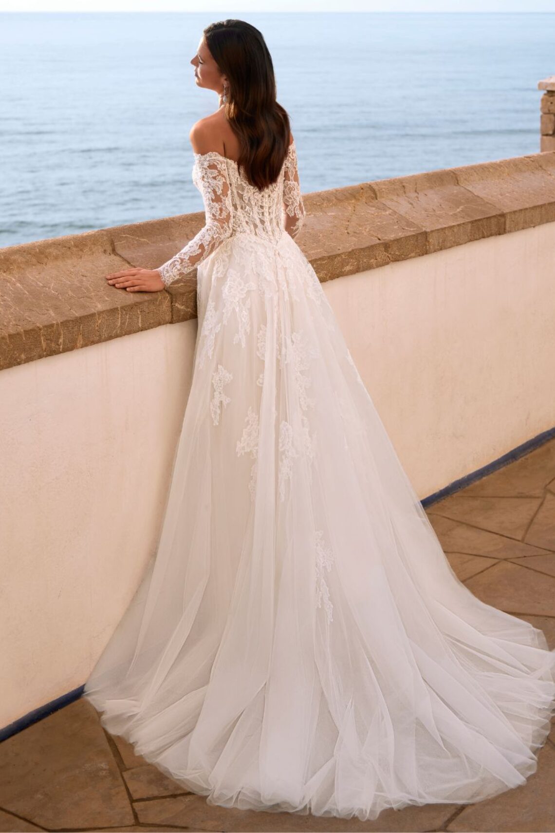 27_Love_Web_FAIZA_Look_Bac