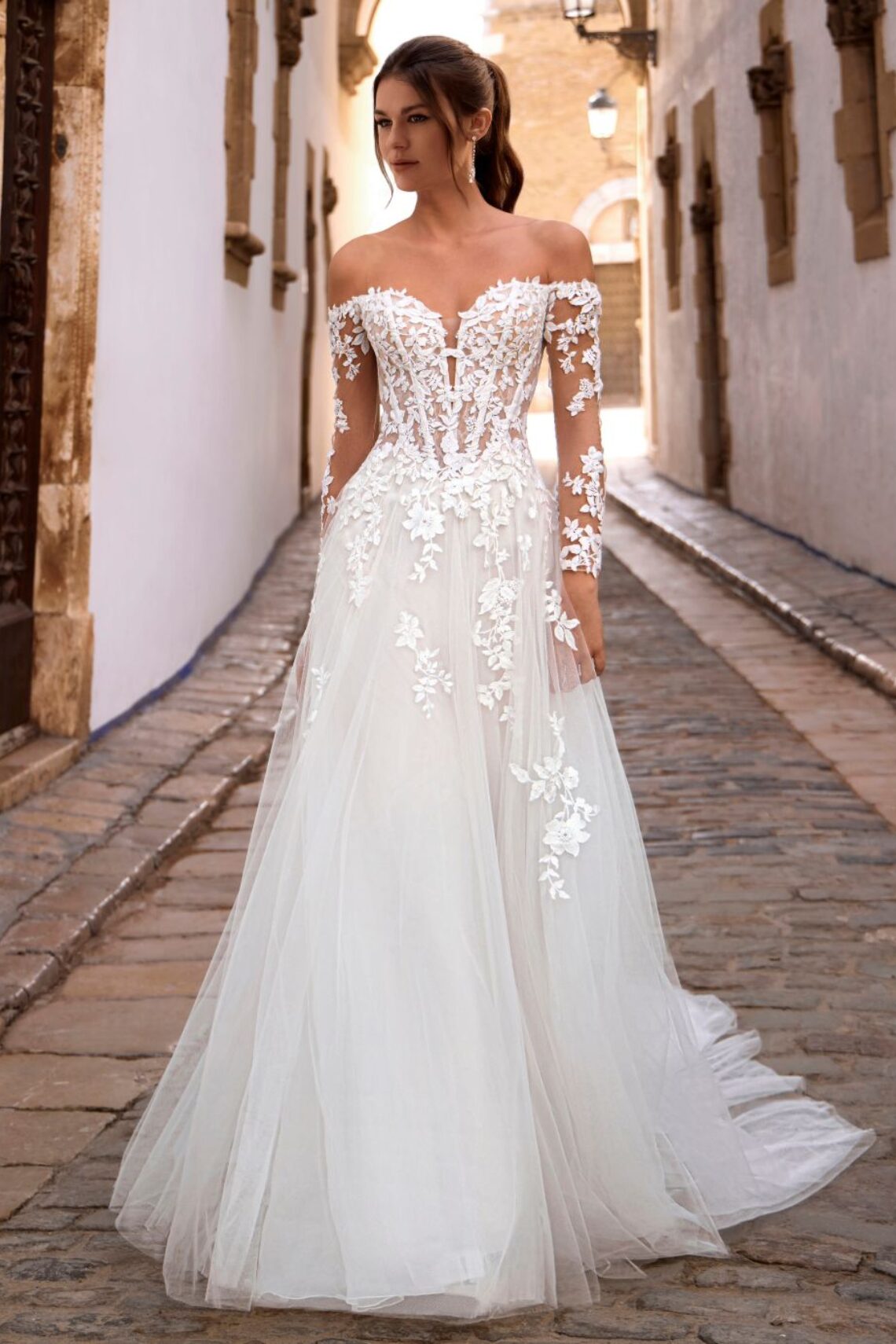 27_Love_Web_FISELLE_Look_1Fro
