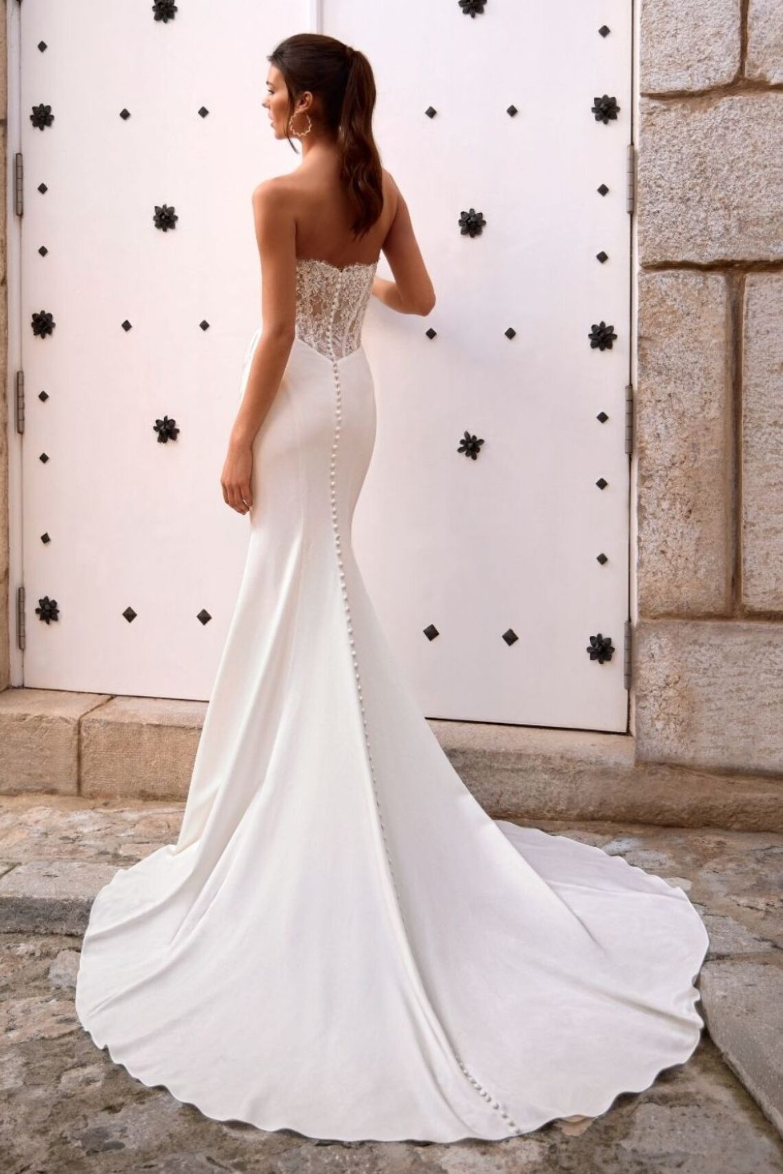 Brautkleid Fosira von Love by Enzoani kaufen bei Weddingworld 2