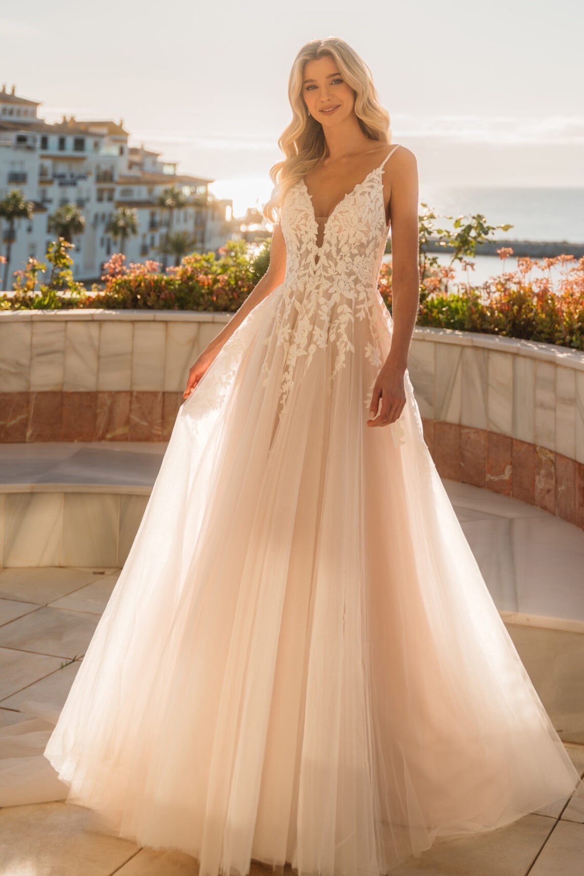 Brautkleid 31004 von Diane Legrand kaufen bei Weddingworld 3