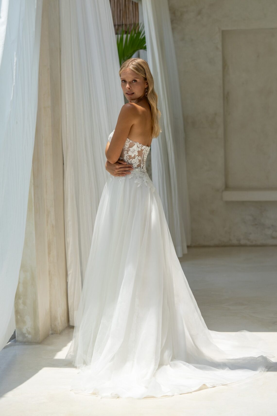 Brautkleid 40091 von Amelie kaufen im Weddingworld 2