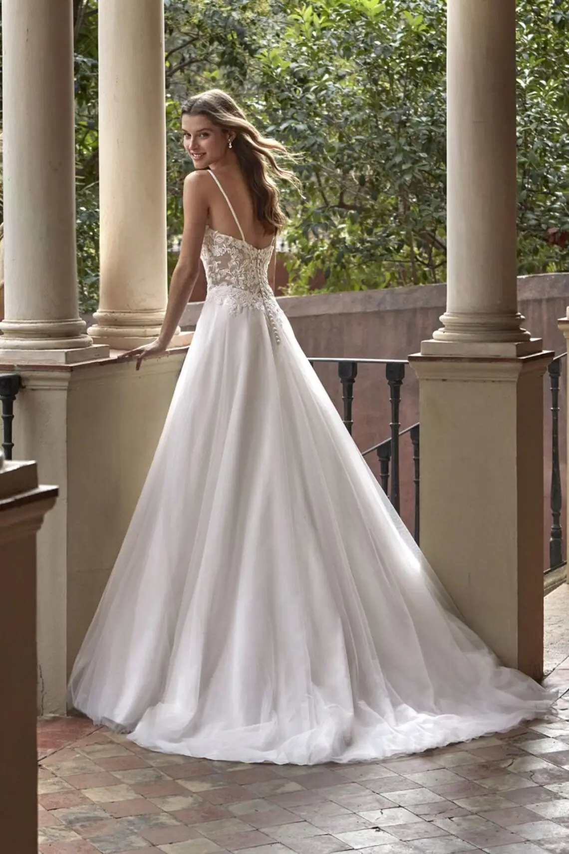 Brautkleid 45012 von Amelie kaufen bei Weddingworld 1