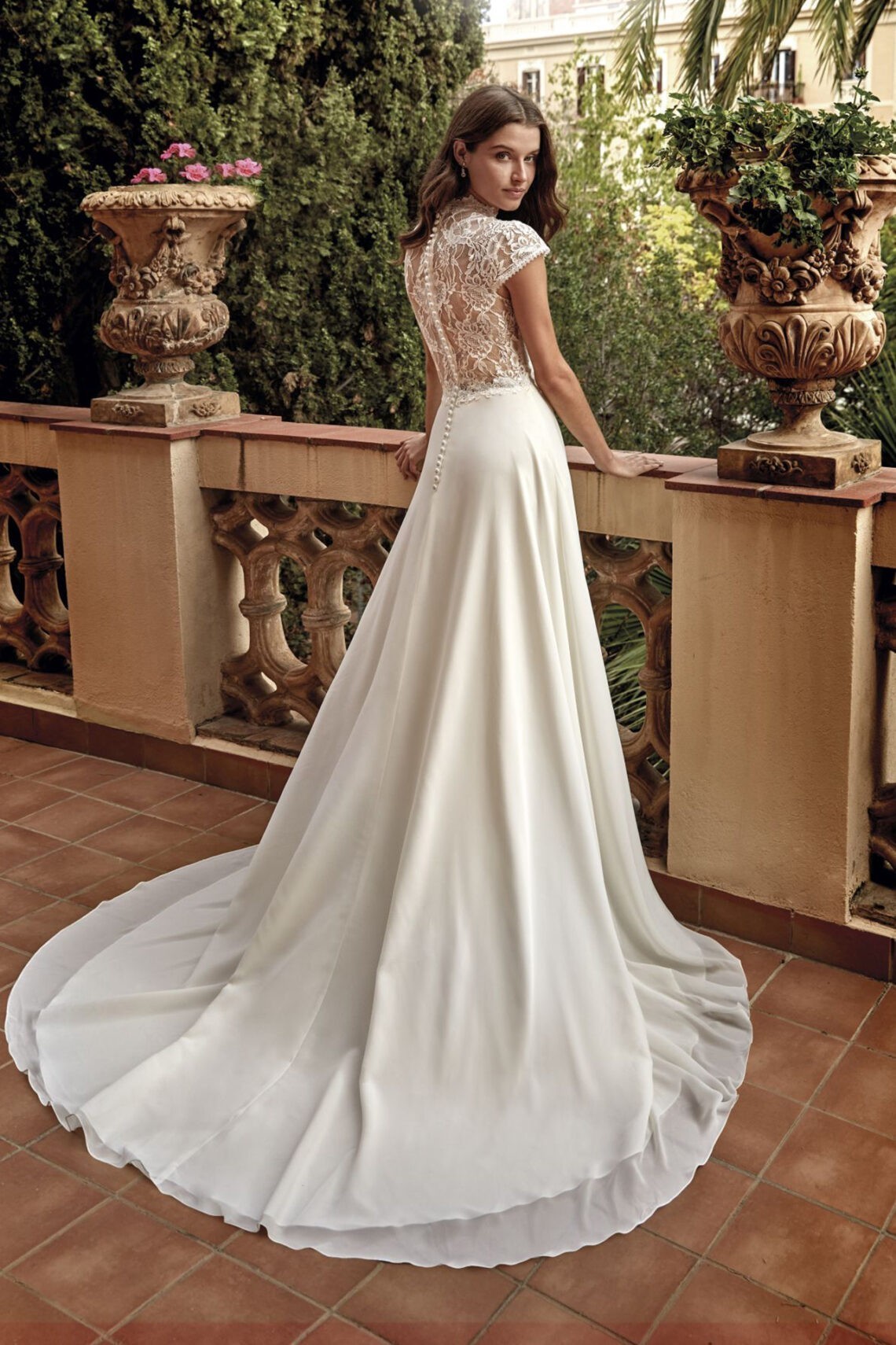Brautkleid 45019 von Amelie kaufen bei Weddingworld 1