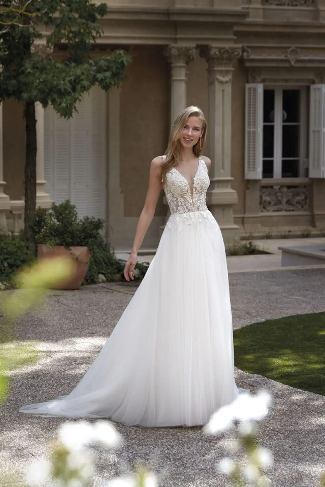 Brautkleid 45027 von Amelie kaufen bei Weddingworld 1