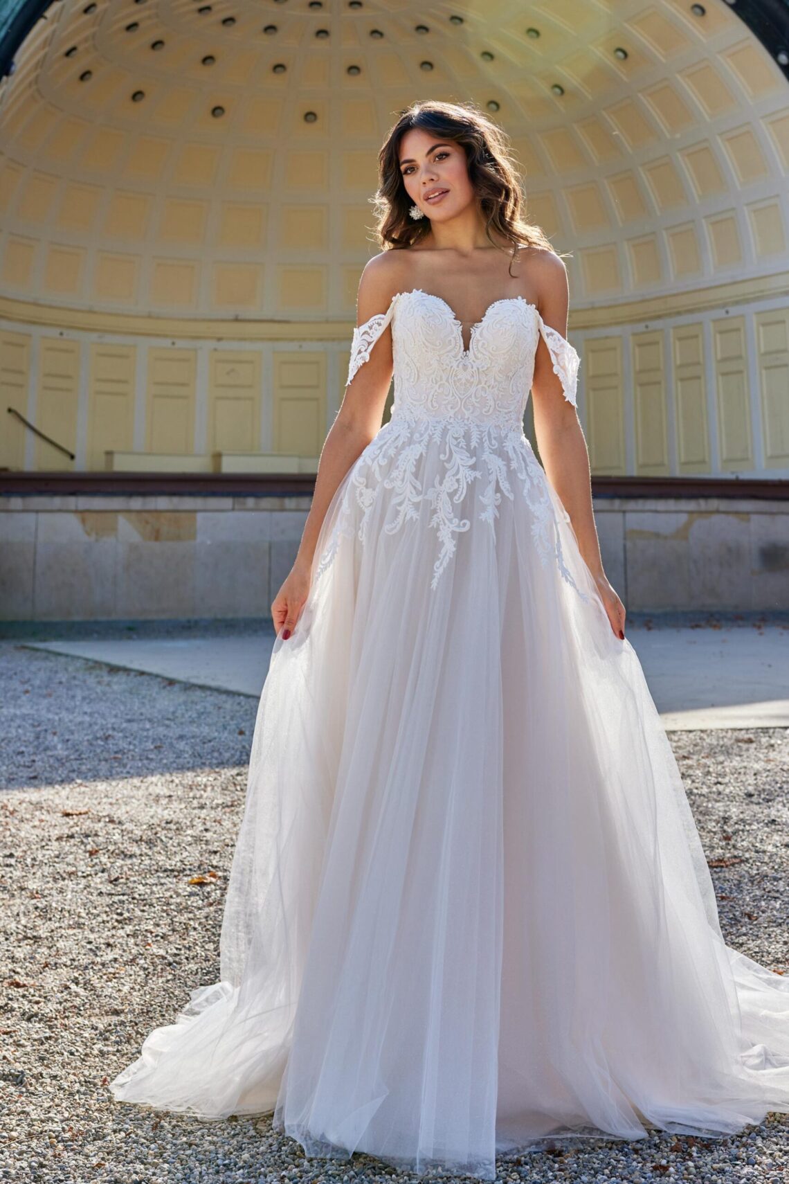 Brautkleid 50812 von Diane Legrand kaufen im Weddingworld 1