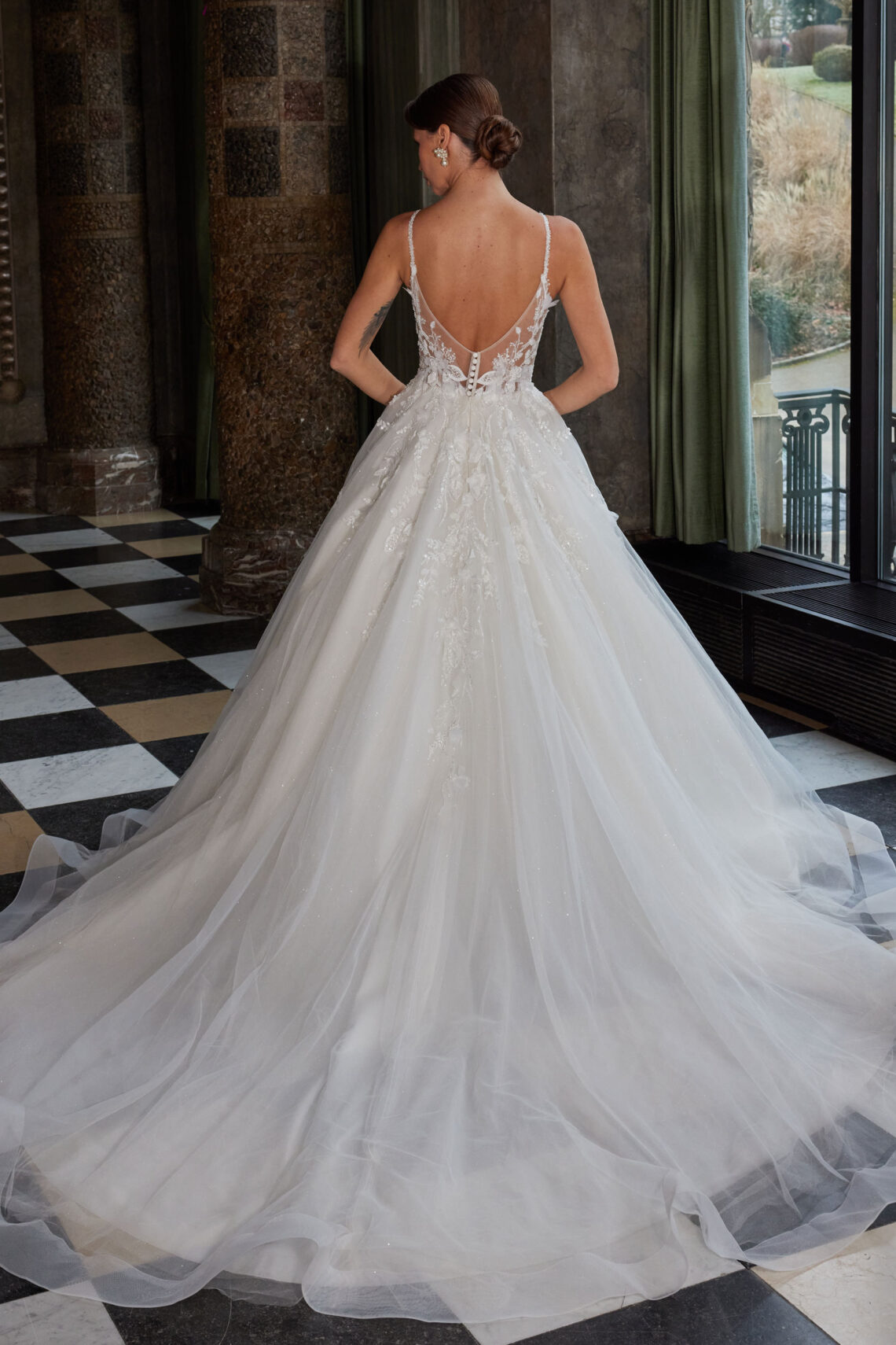 Brautkleid 50906 von Diane Legrand kaufen im Weddingworld 3