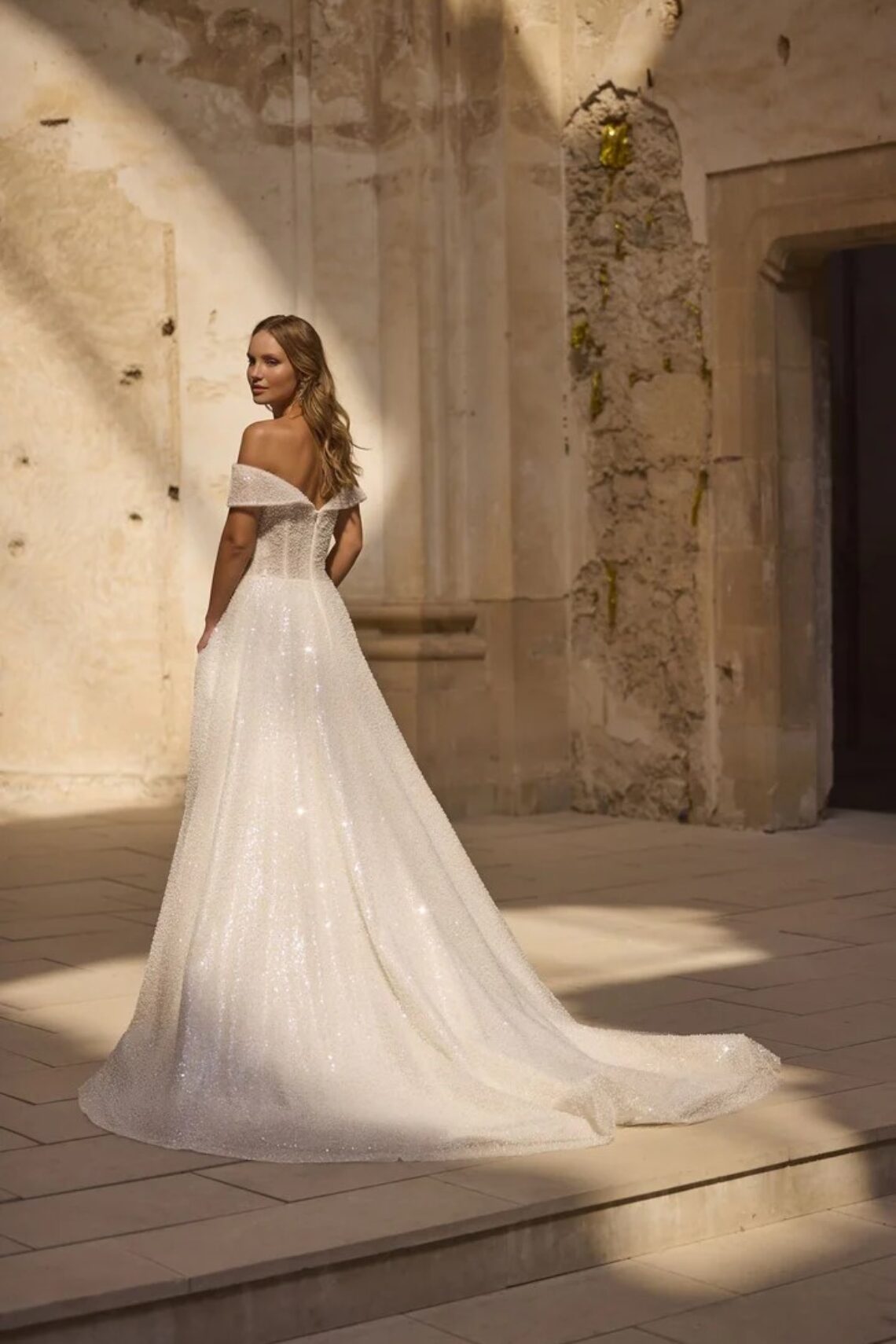 Brautkleid 63007 Hatiie von Veni Infantino kaufen bei Weddingworld 3