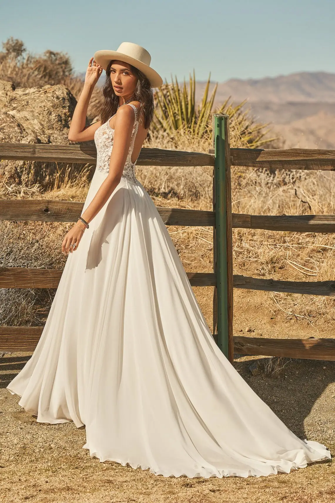 66254_FB_D_Lillian-West