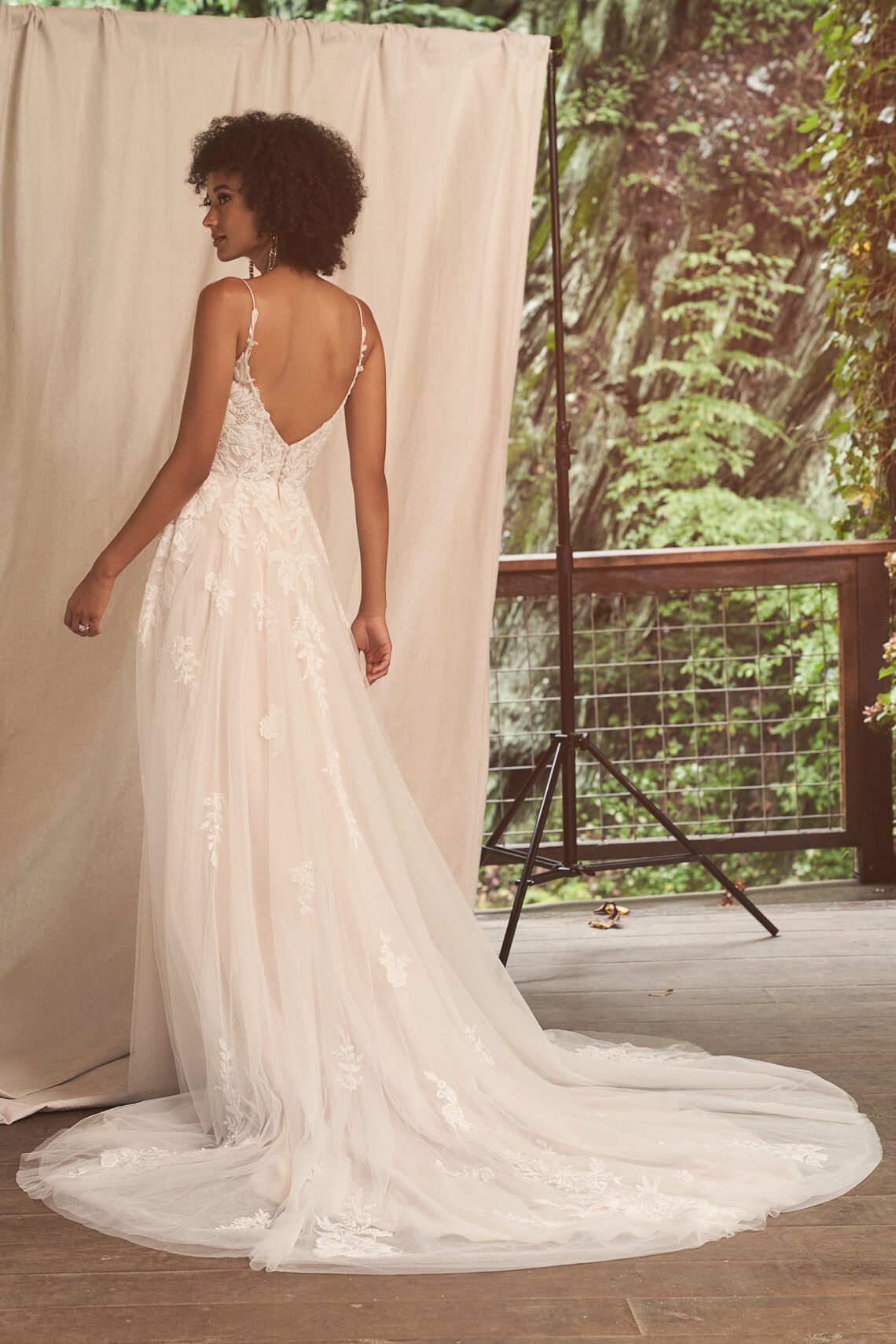 66275_FB_Lillian-West