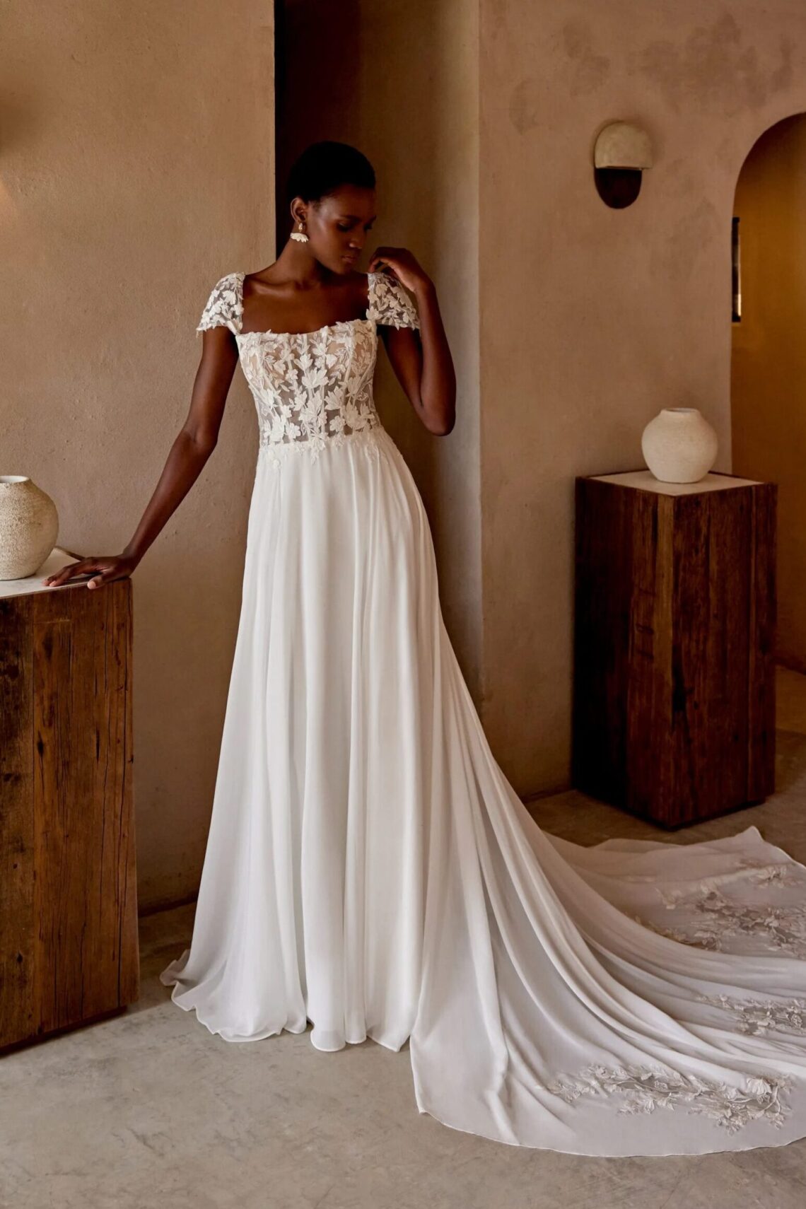 Brautkleid 66356 von Lillian West kaufen im Weddingworld 3