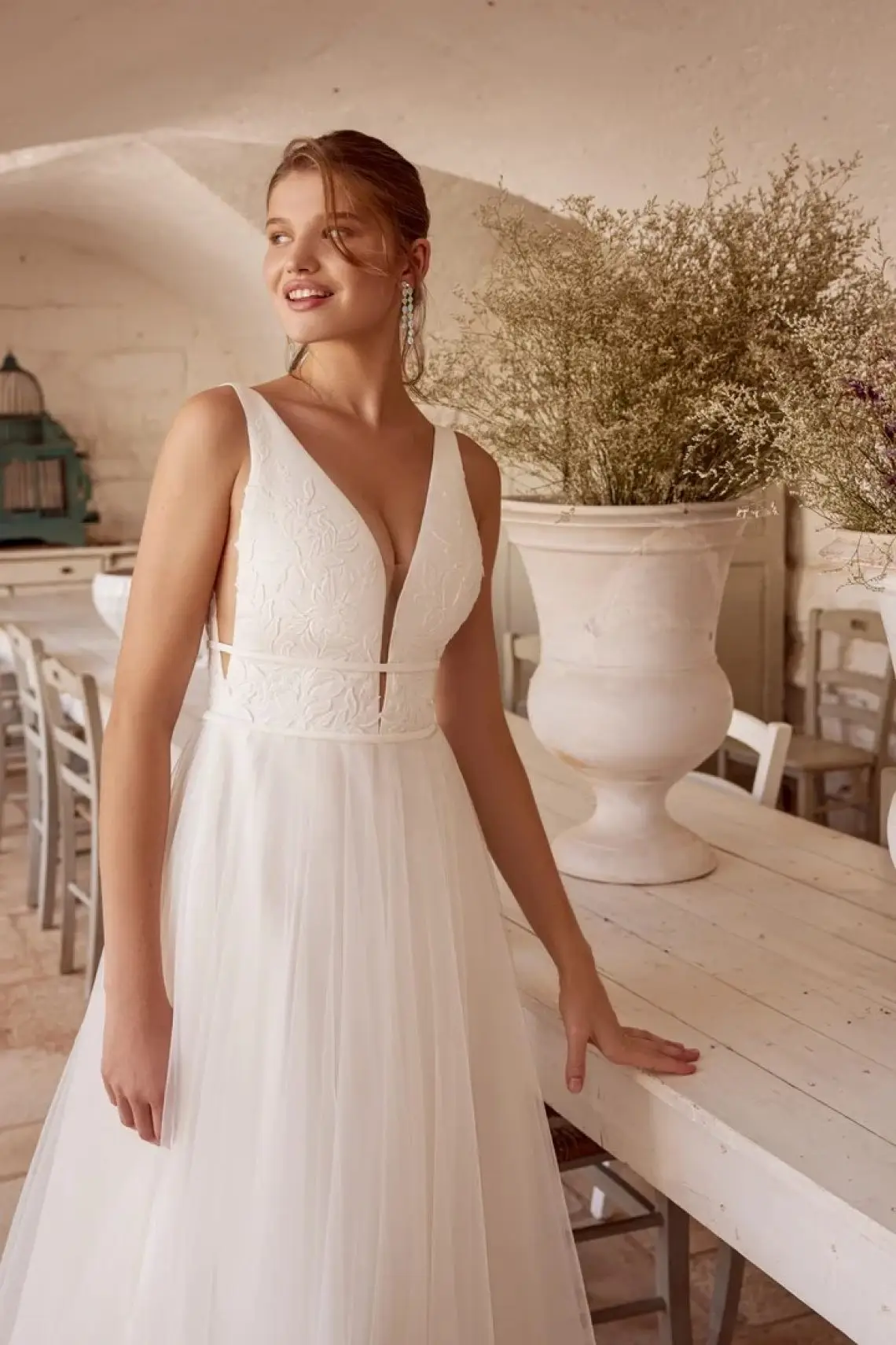 Brautkleid 66384 von Lillian West kaufen bei Weddingworld 3