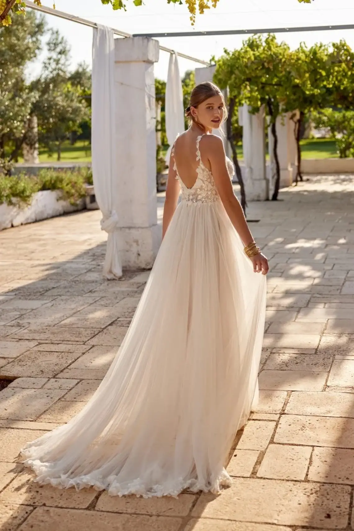 Brautkleid 66402 von Lillian West kaufen bei Weddingworld 2