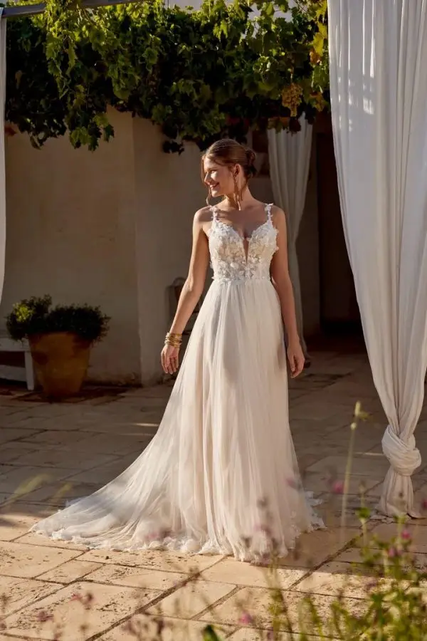 Brautkleider Lillian West 66402