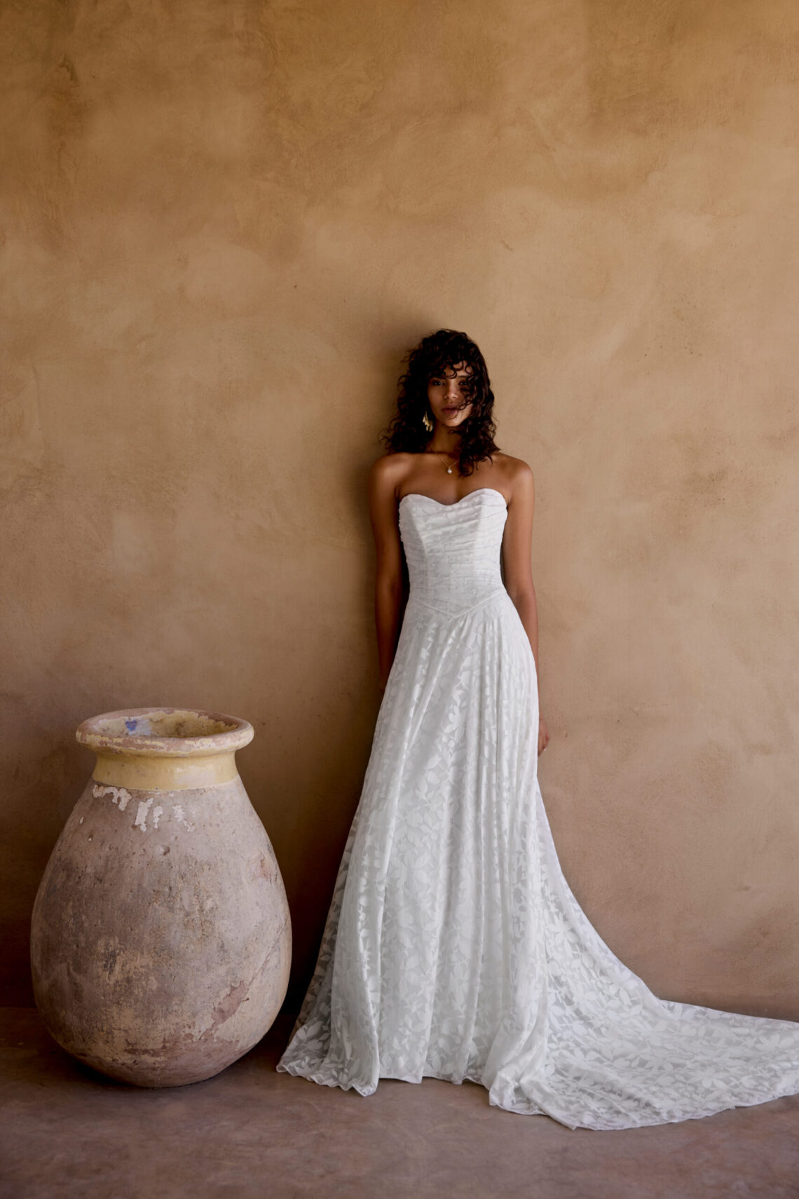 Brautkleid 66443 von Lillian West kaufen bei Weddingworld 3