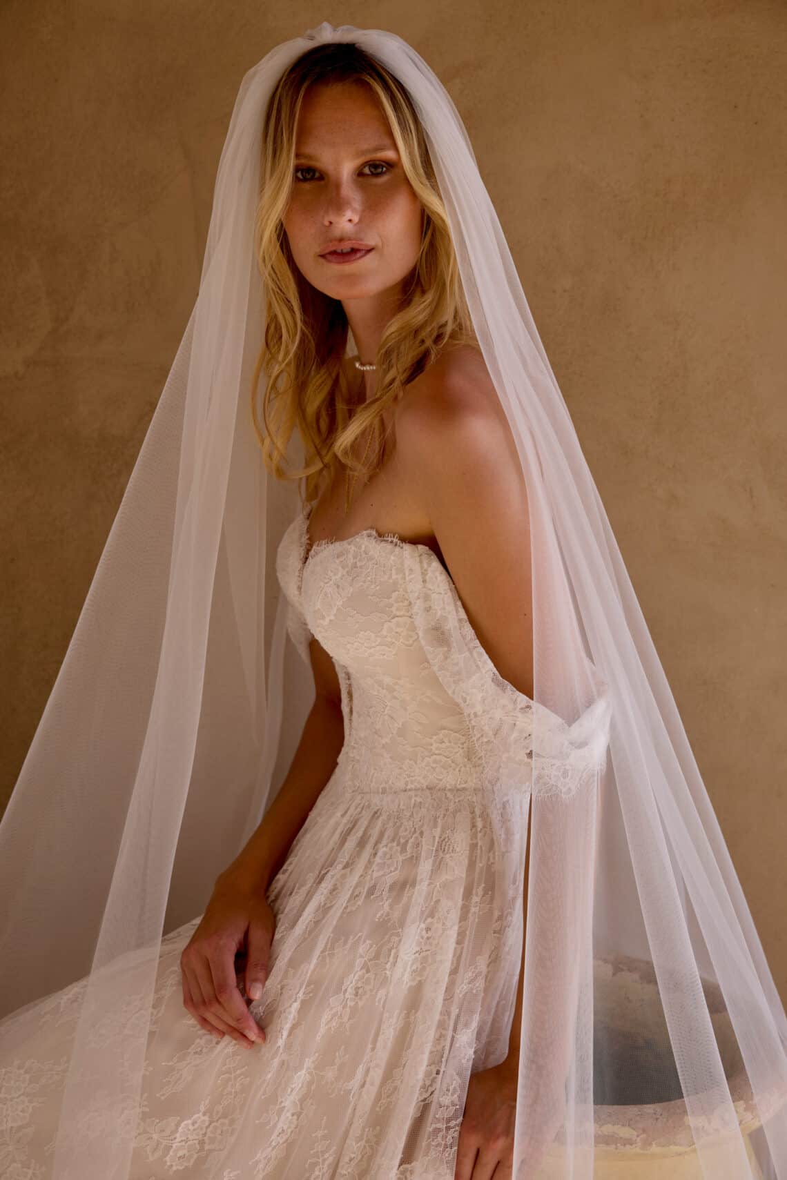 Brautkleid 66459 von Lillian West kaufen bei Weddingworld 2