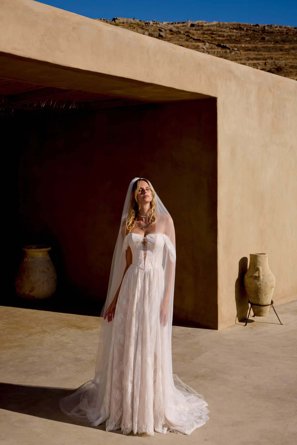Brautkleid 66459 von Lillian West kaufen bei Weddingworld 3