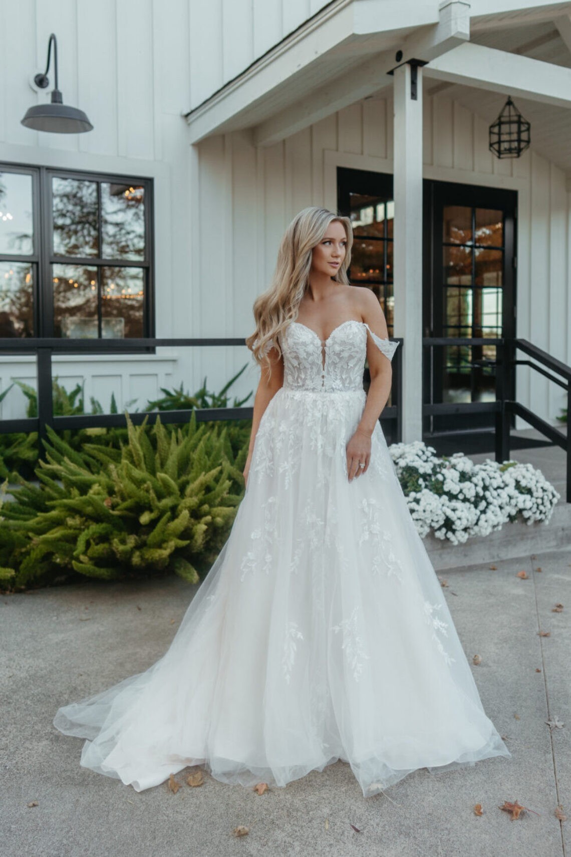 Brautkleid 7849 von Stella York kaufen im Weddingworld 1